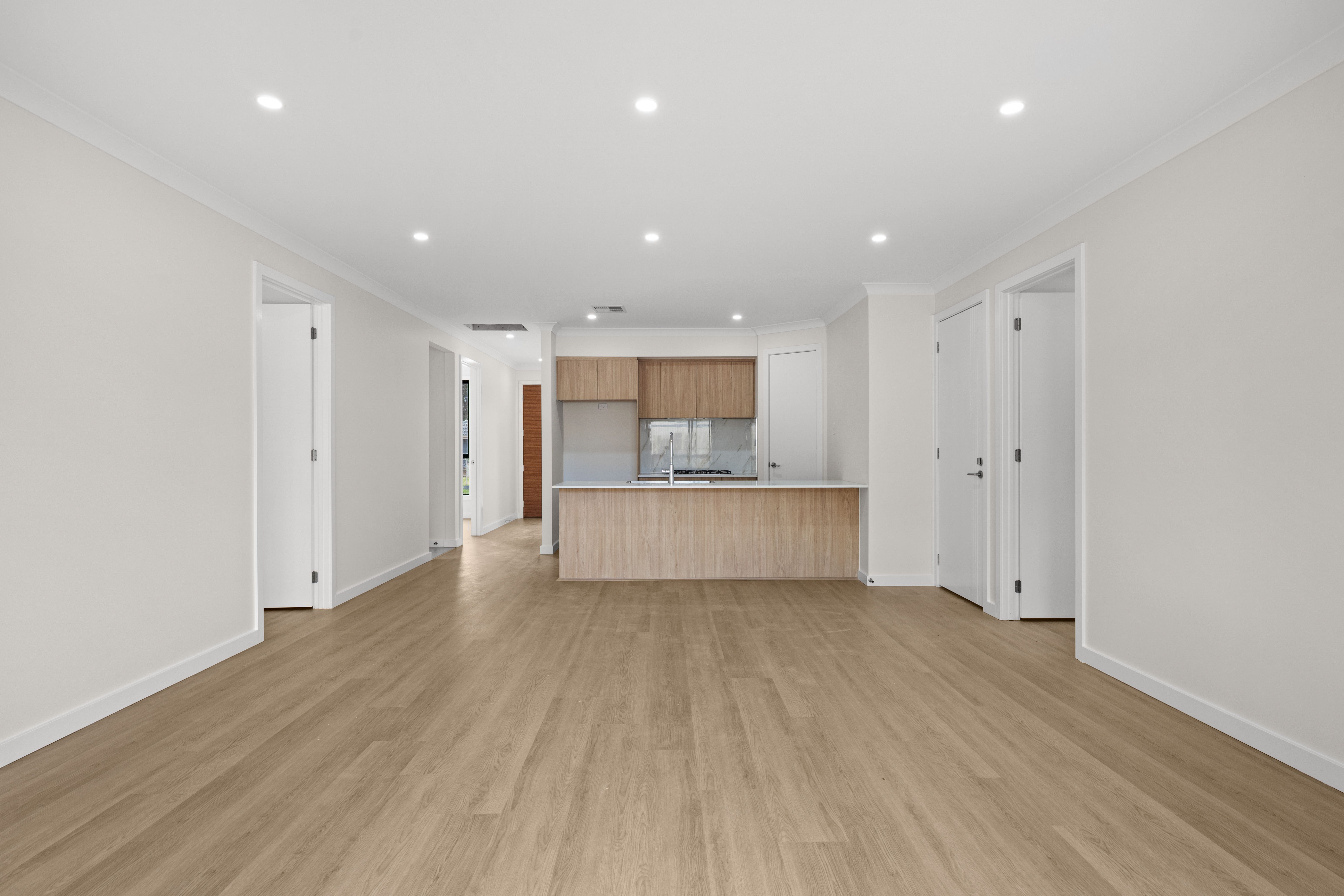 14B Spaans Crescent — photo 3 of 16