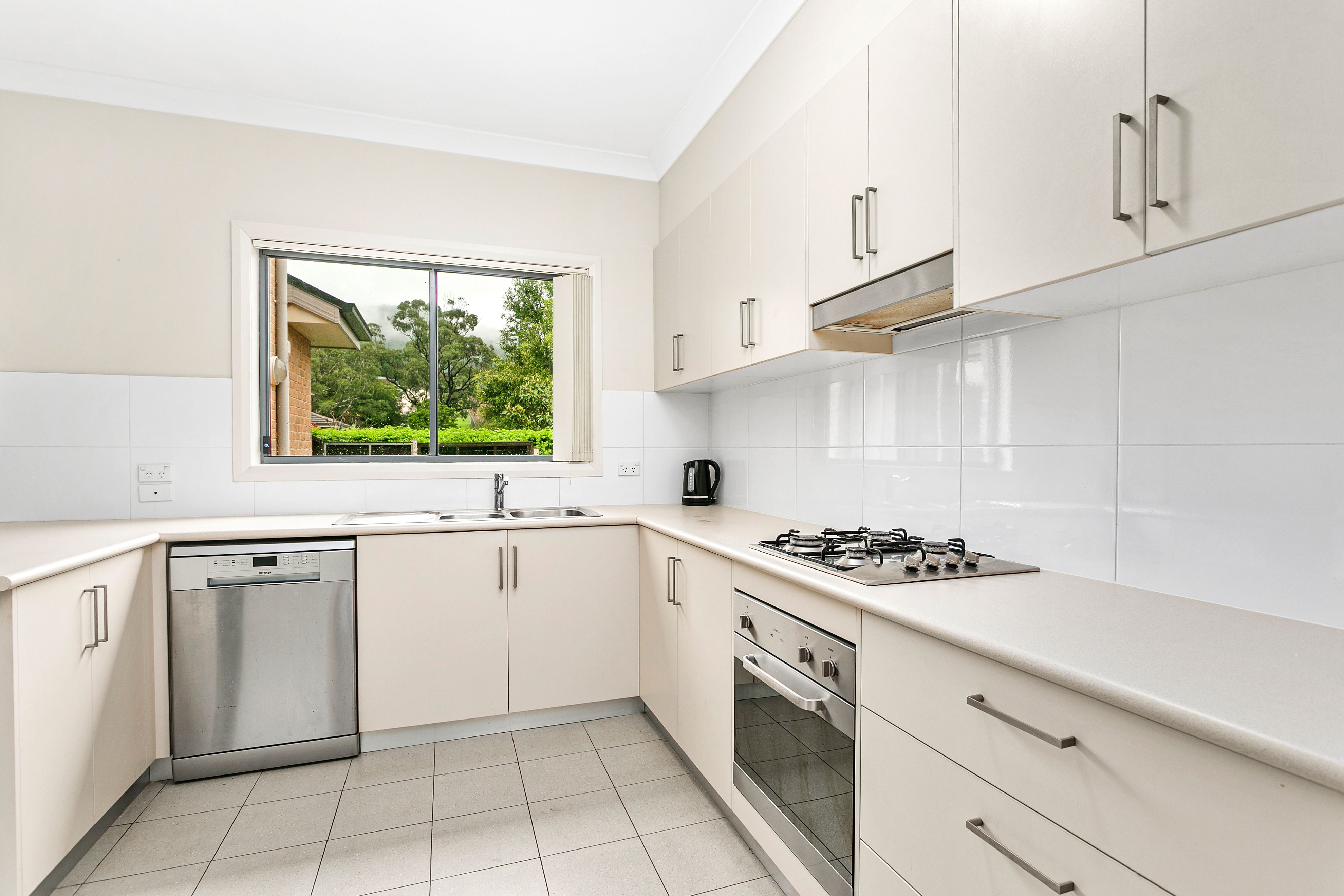 1/121 Daintree Drive, Albion Park, NSW 2527