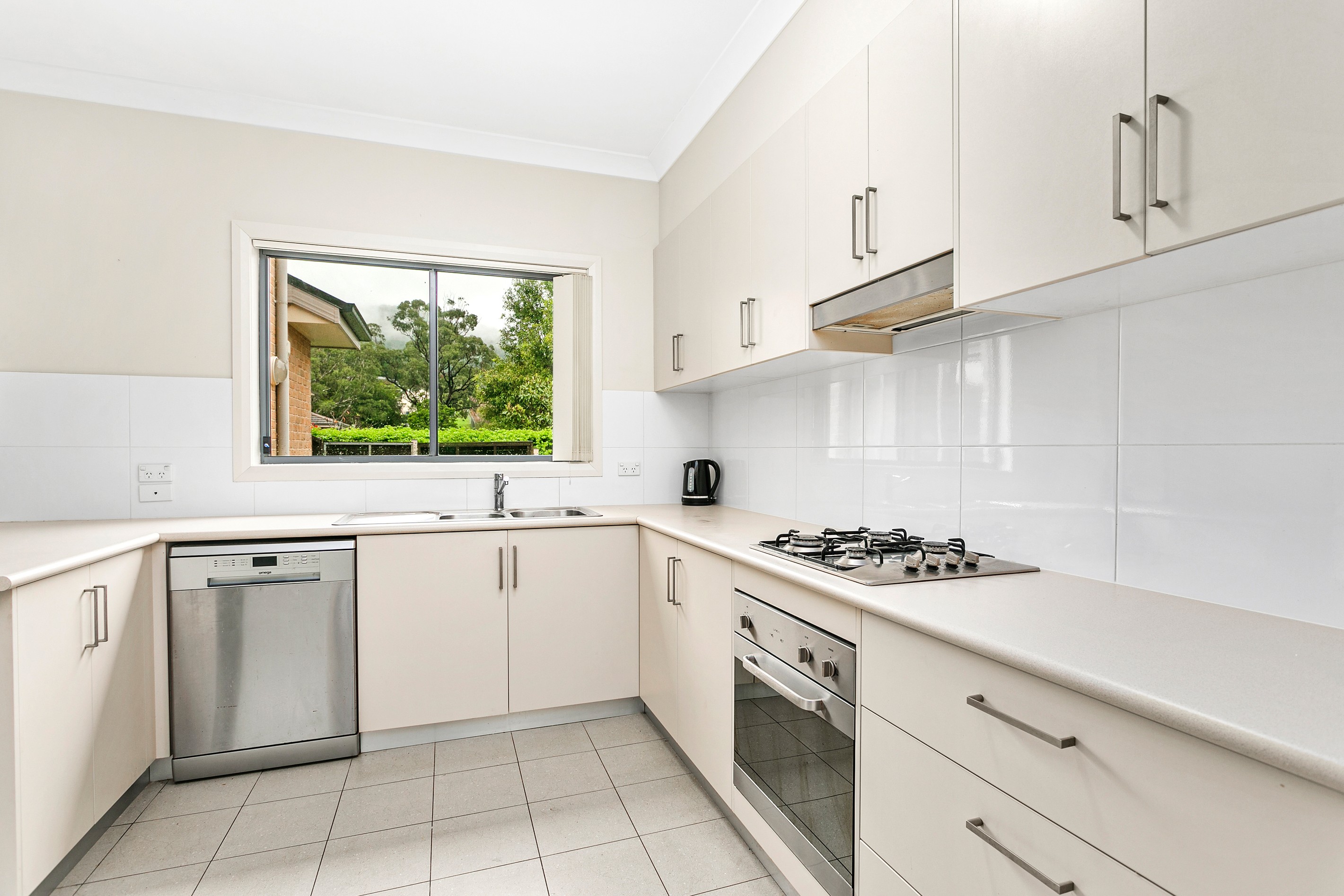 1/121 Daintree Drive, Albion Park, NSW 2527