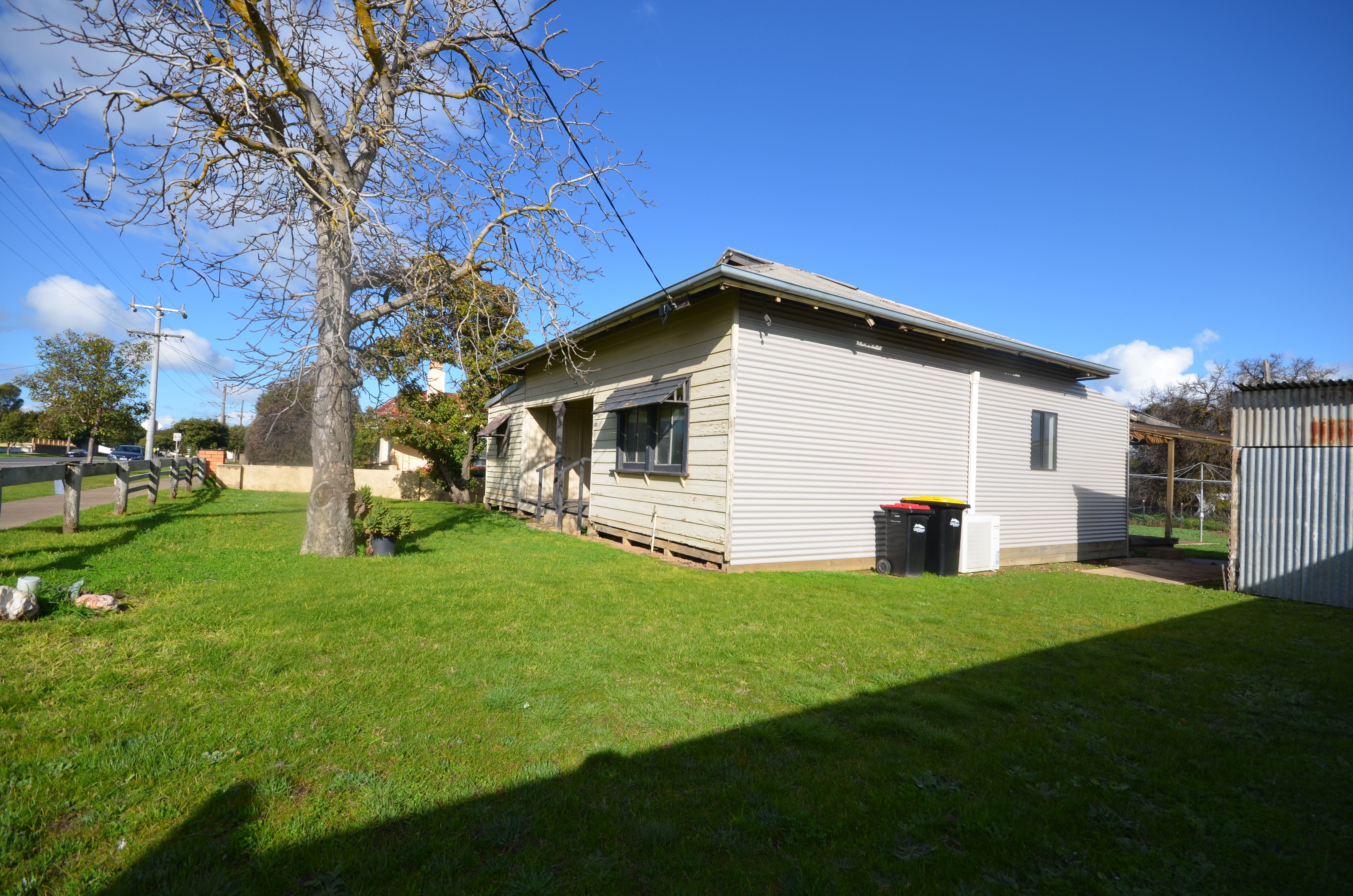 25 North-Western Road, St Arnaud, VIC 3478