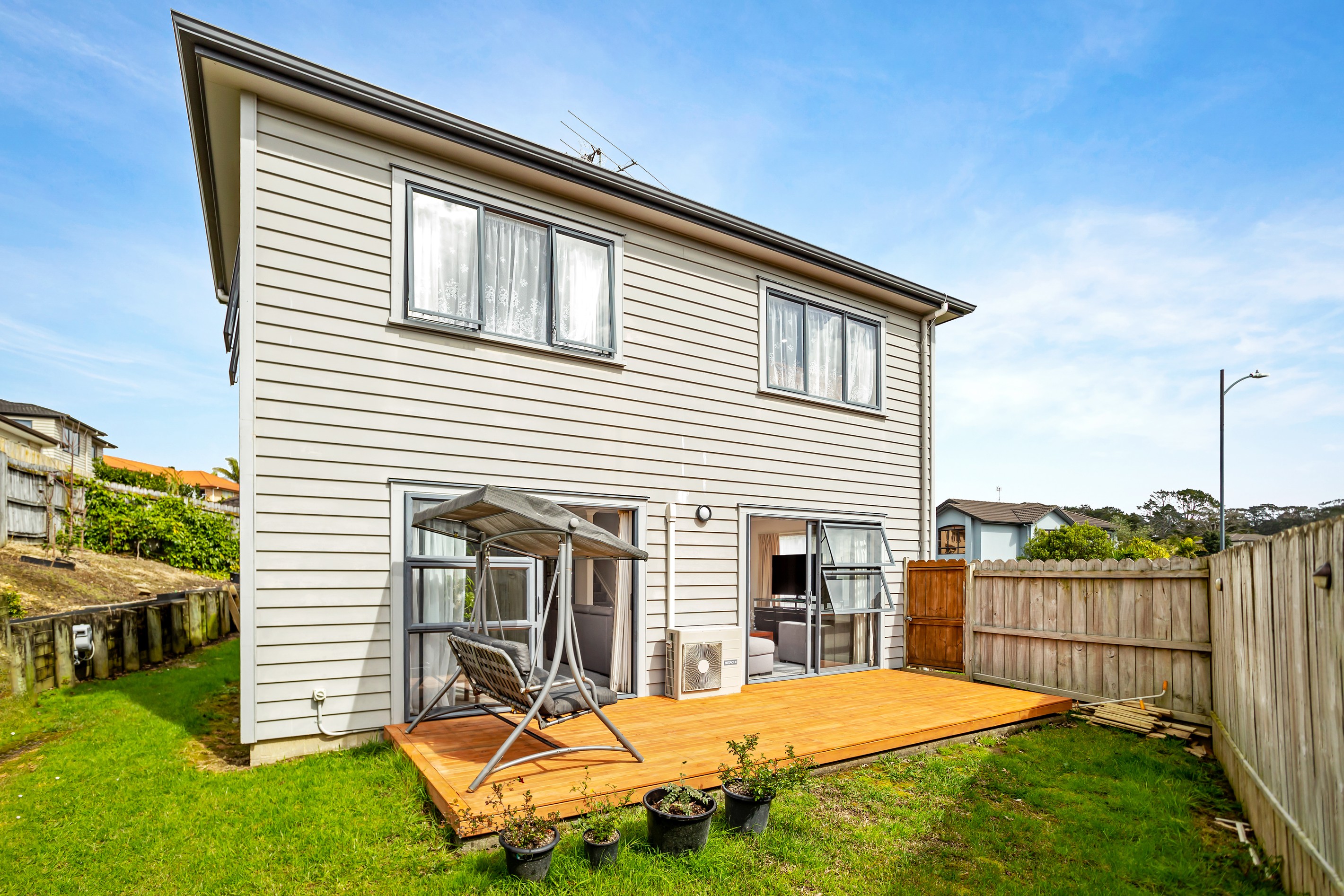 14 Sapperton Drive, Henderson, Waitakere City