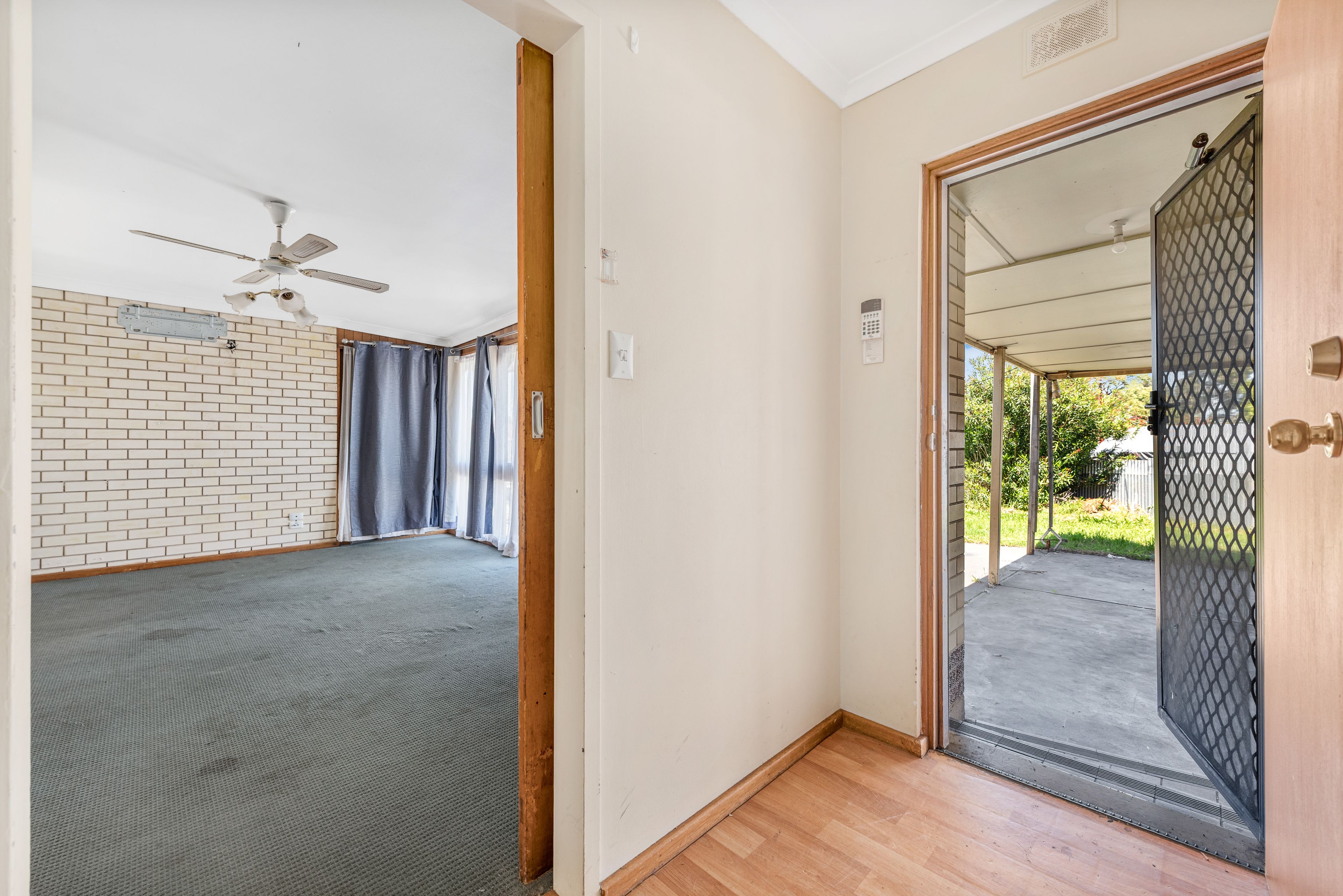 19 Laffers Crescent — photo 4 of 14