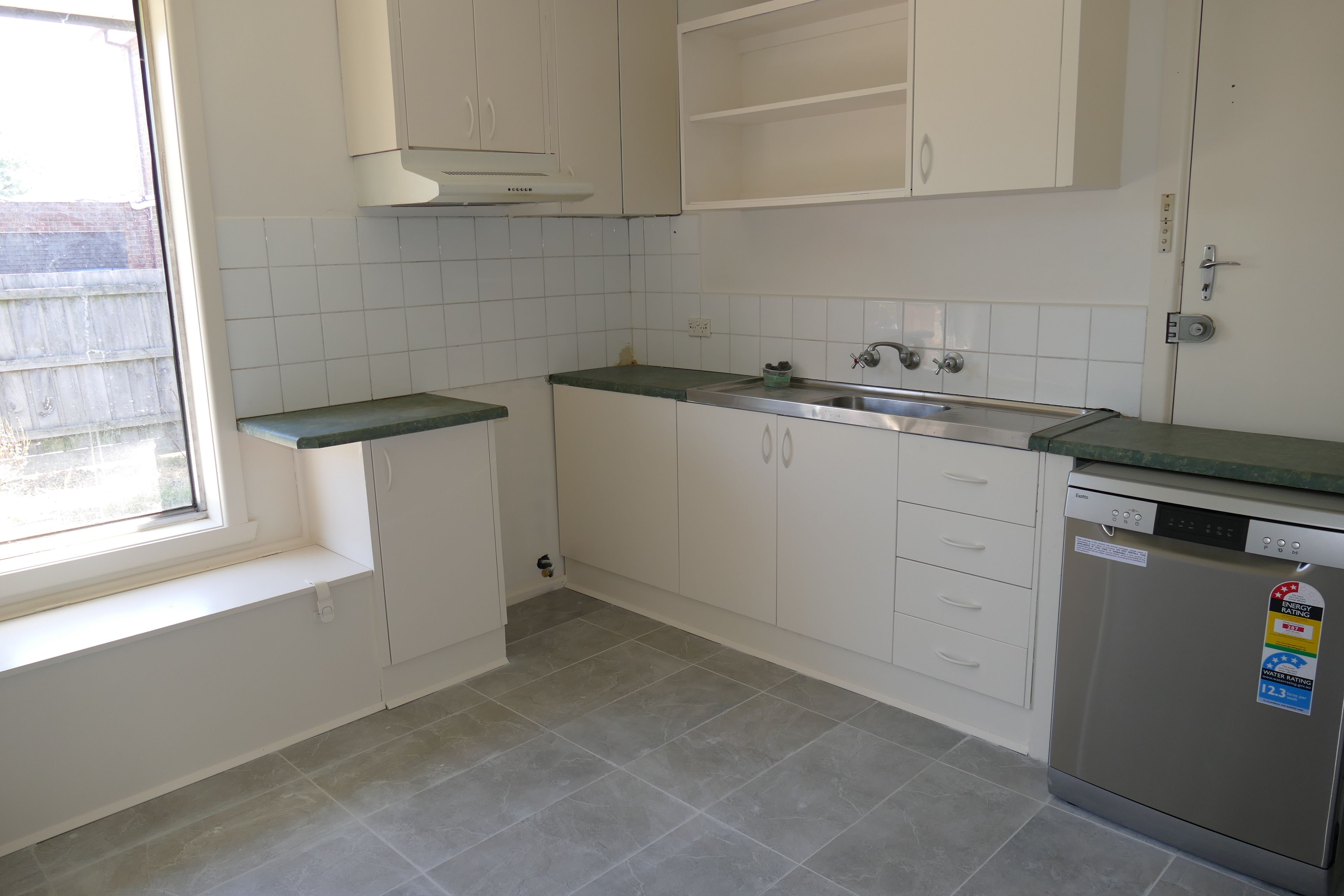 4/2 Burton Avenue, Clayton, VIC 3168