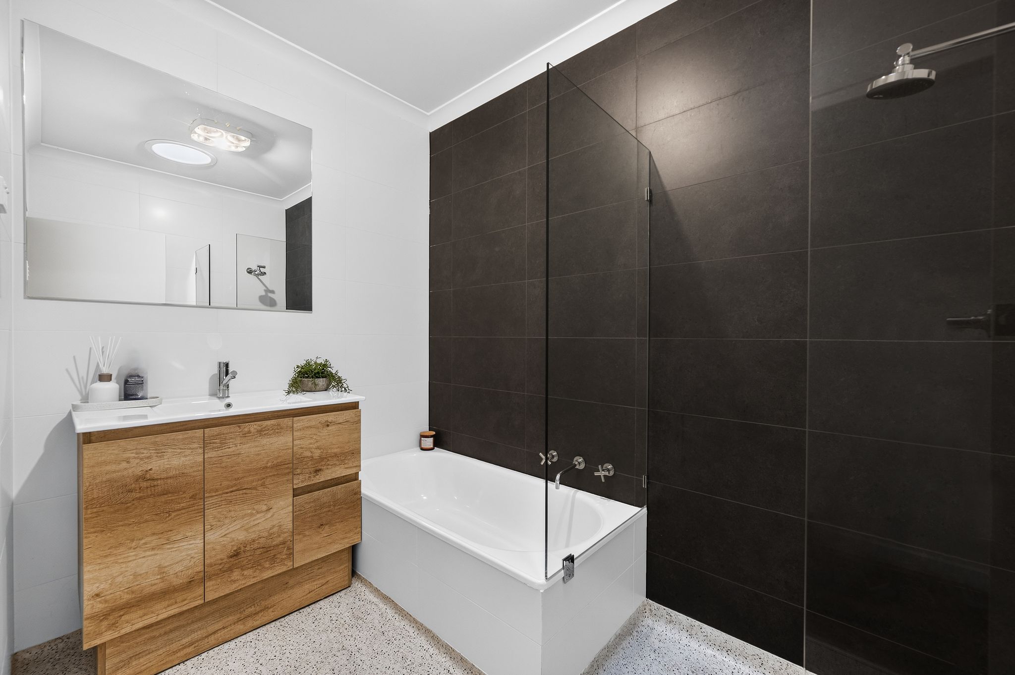 16 Bank Crescent — photo 15 of 22