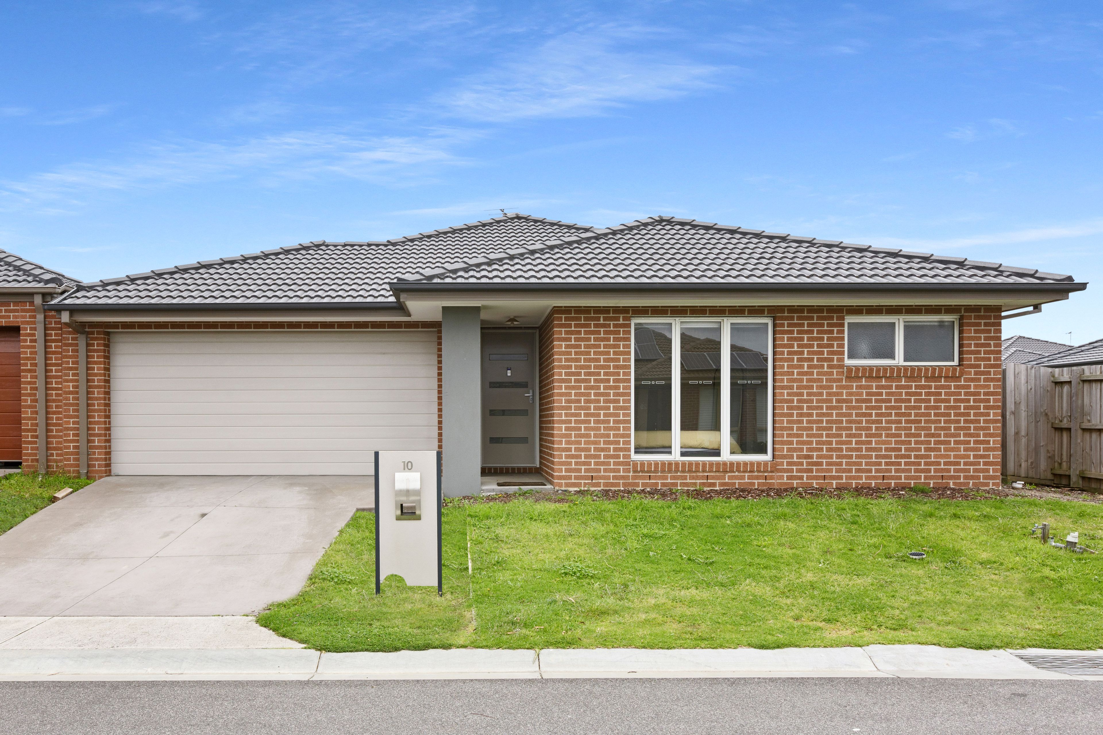 10 Sandstone Circuit, Carrum Downs VIC 3201