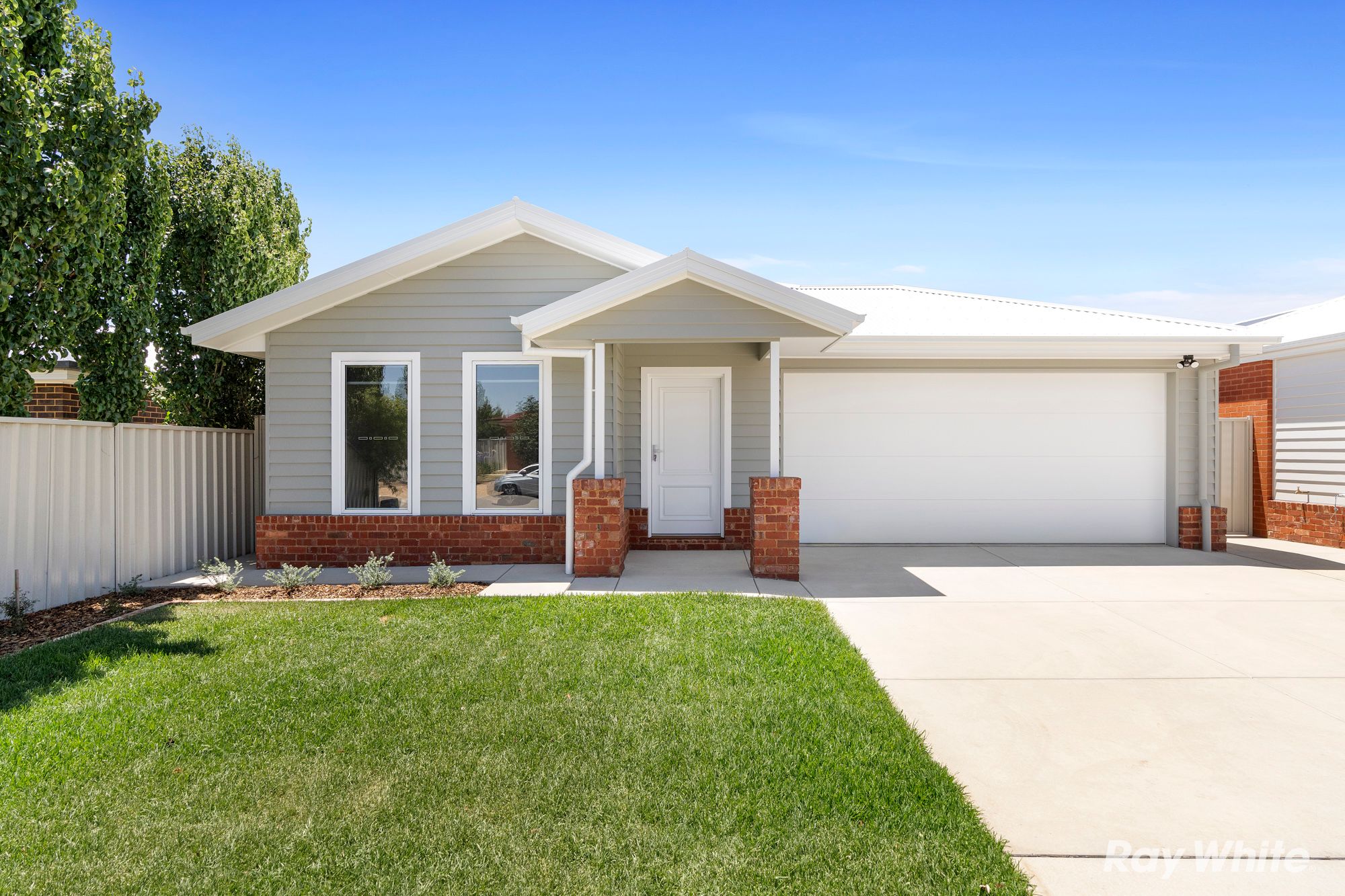 1 & 2/18 Wade Street, Turvey Park, NSW 2650