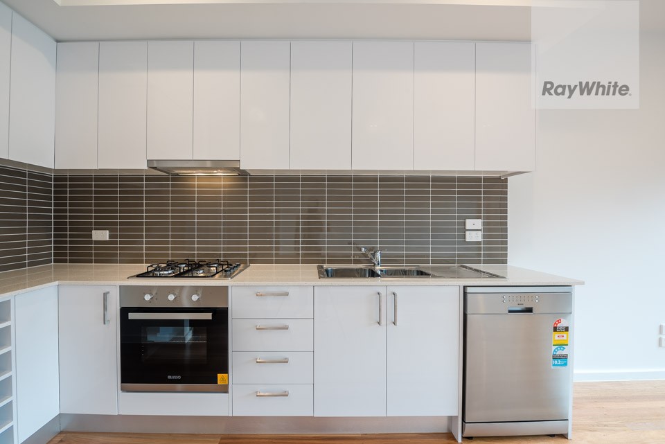 4/6 Gladstone Parade, Glenroy, VIC 3046