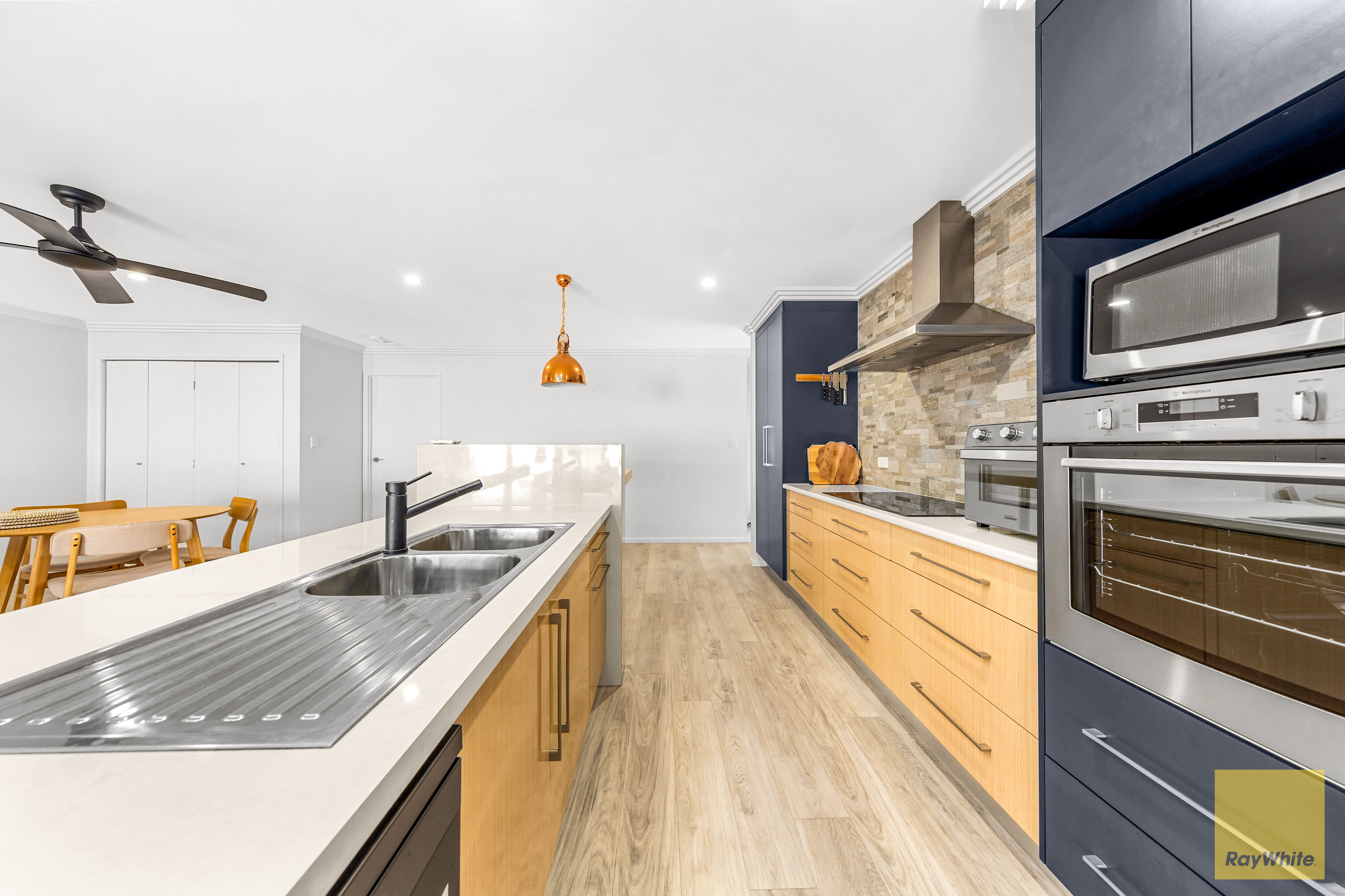 2/10 Milliken Street — photo 4 of 25