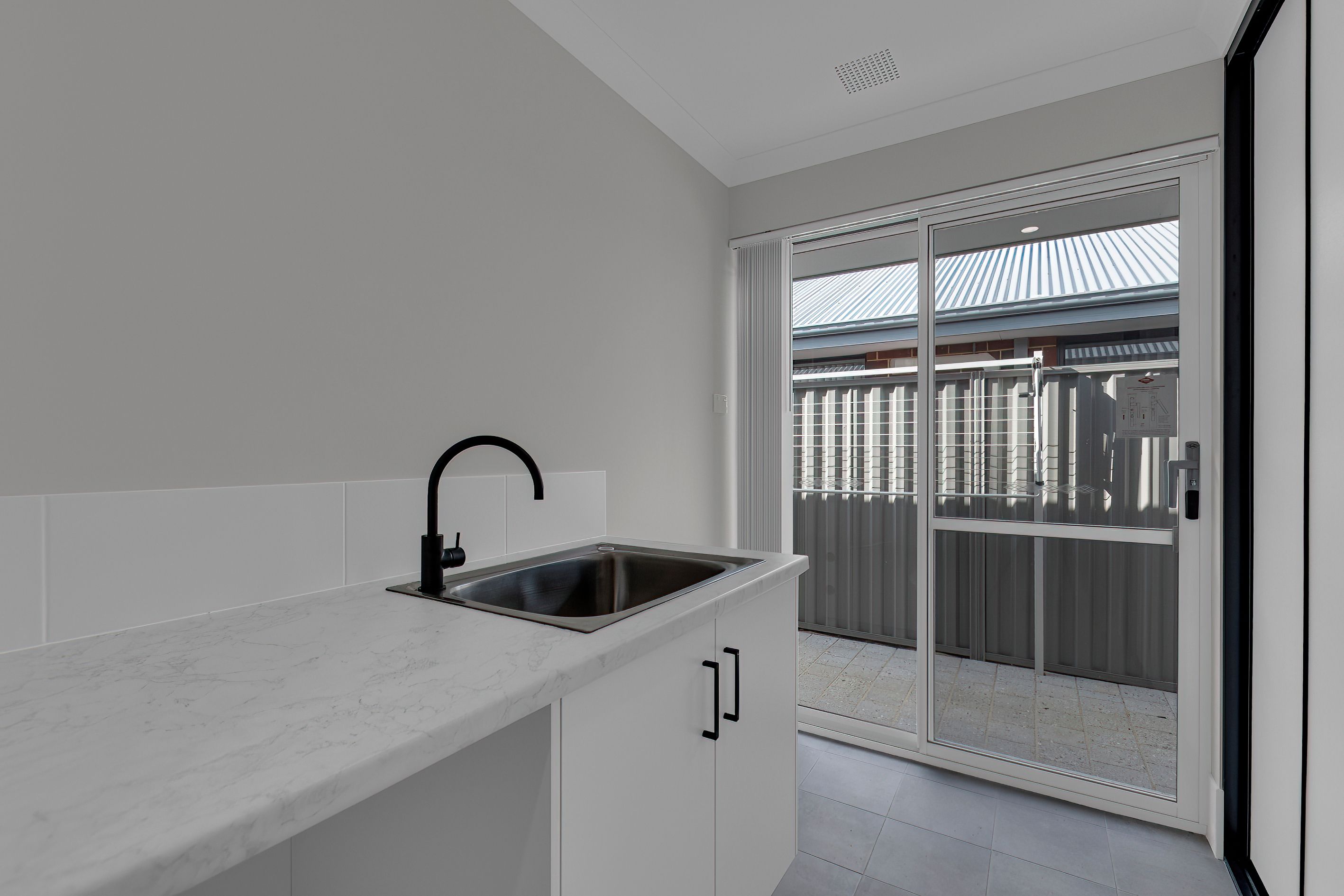 16 Sase Frontage — photo 16 of 18