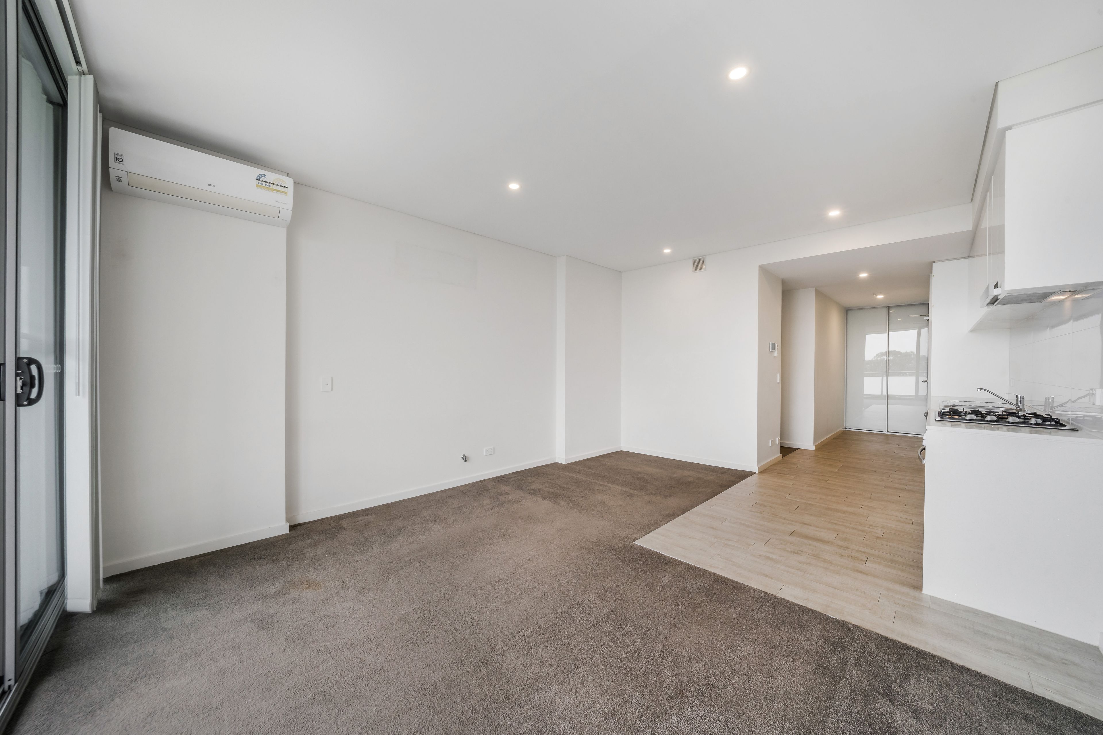 63/57-59 Lachlan Street — photo 5 of 14