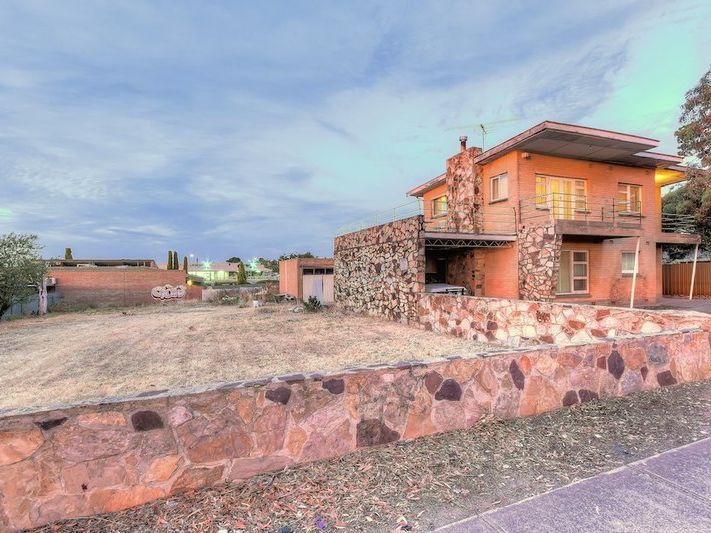 15 Hunt Crescent, Christies Beach, SA 5165