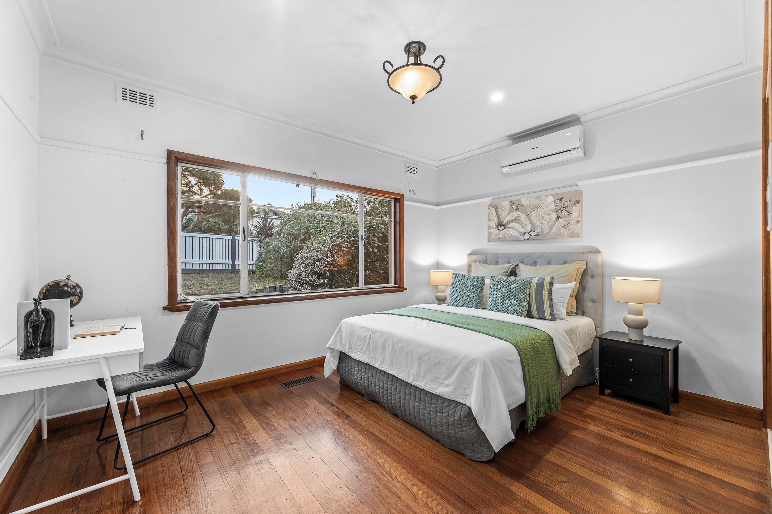 68 Heathfield Rise — photo 9 of 15