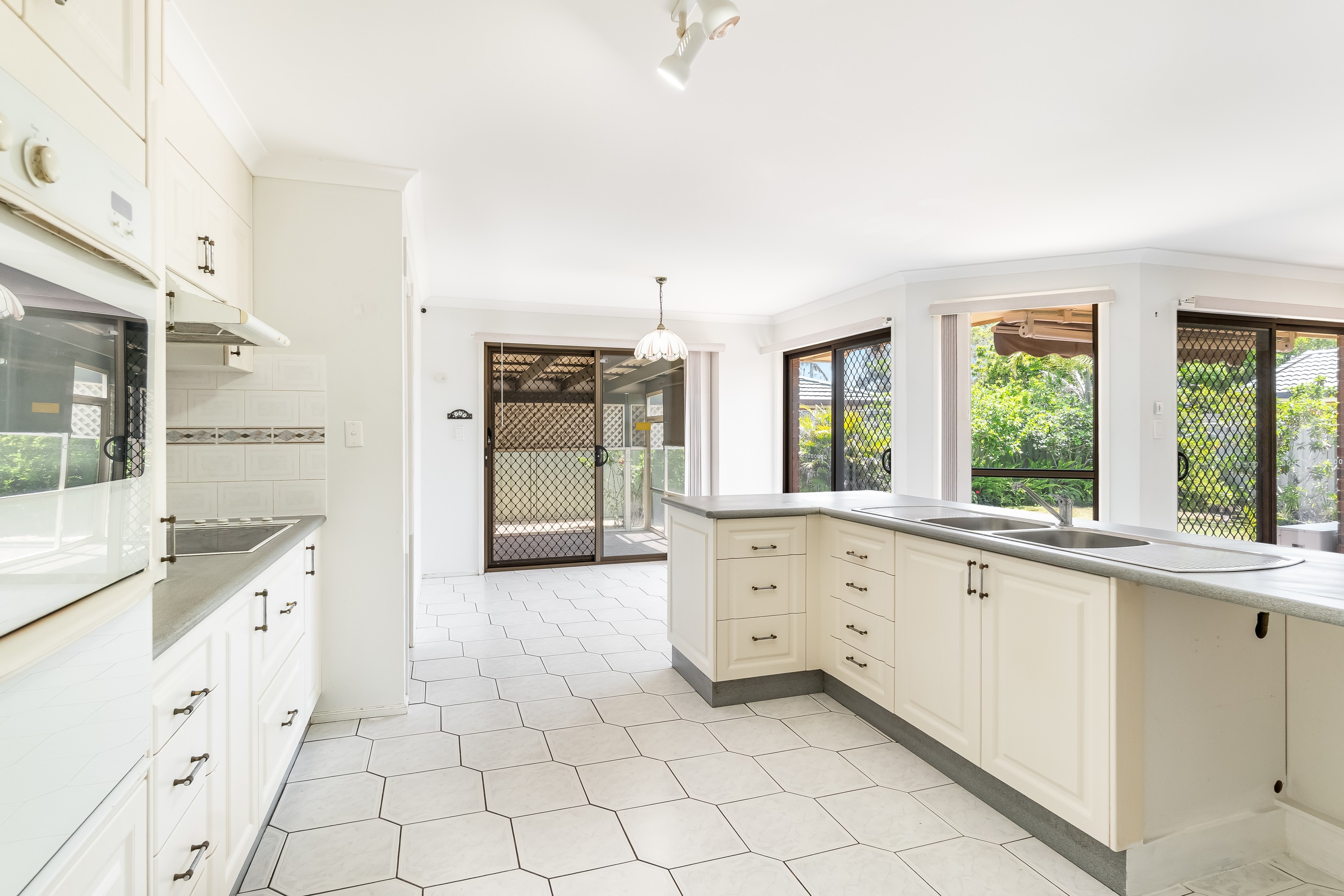 18 Palm Terrace, Yamba, NSW 2464