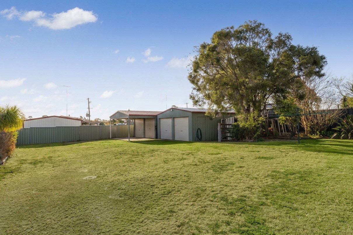 14 Gladstone Street — photo 12 of 13
