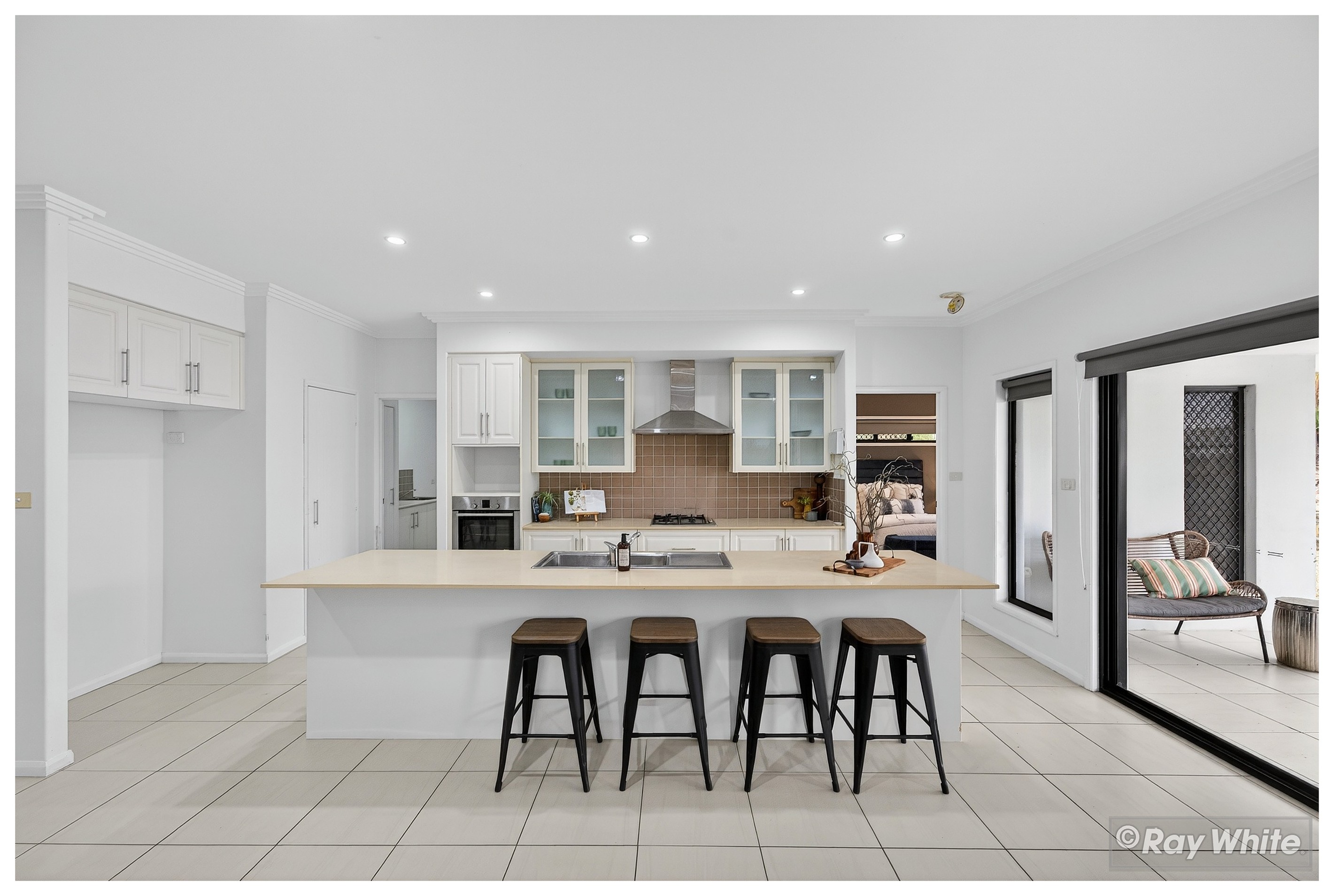 4 Riverwood Grove, Norman Gardens, QLD 4701