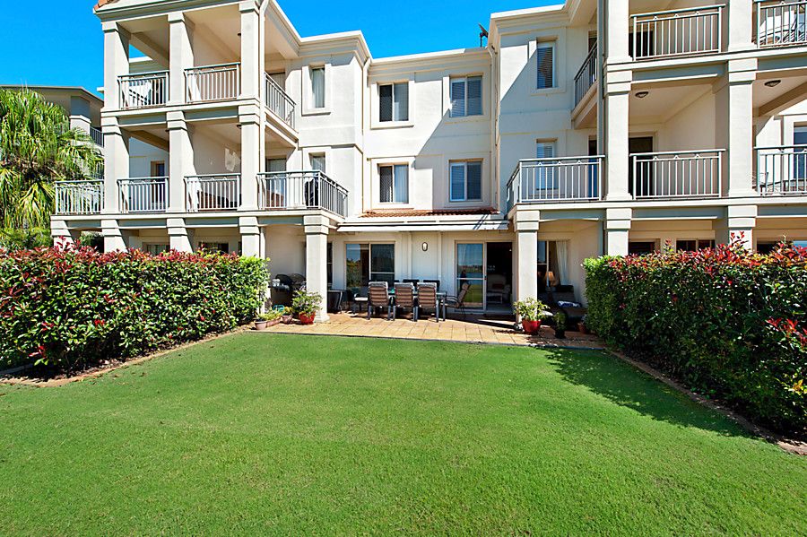 8338 Magnolia Drive East, Hope Island, QLD 4212