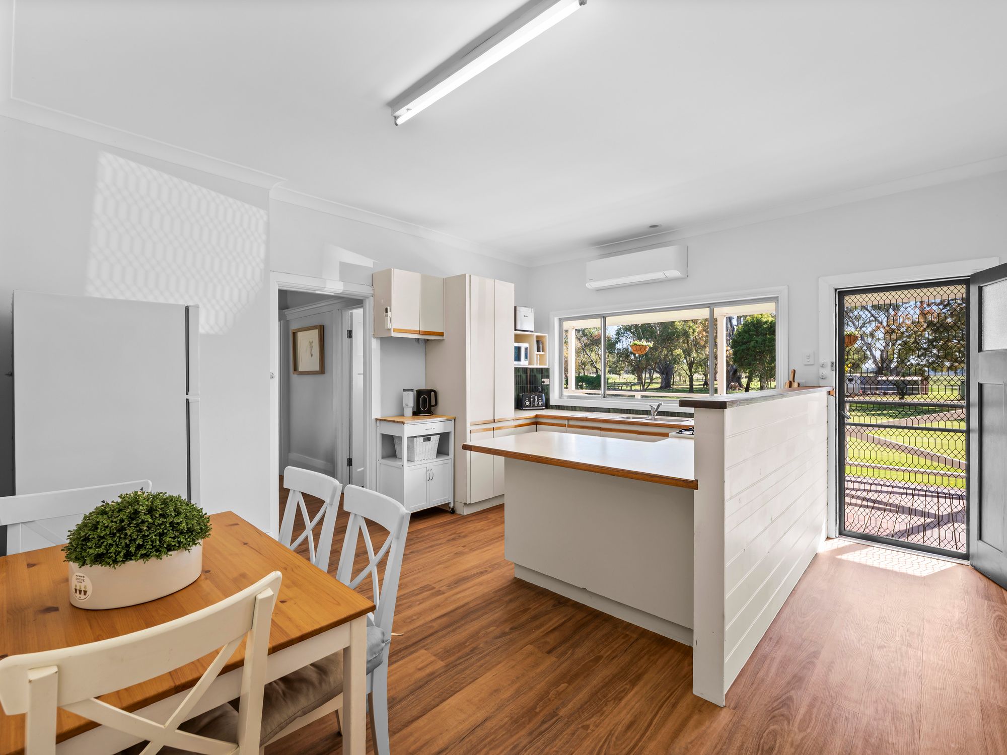 683 Baddaginnie-warrenbayne Road, Warrenbayne — photo 4 of 11