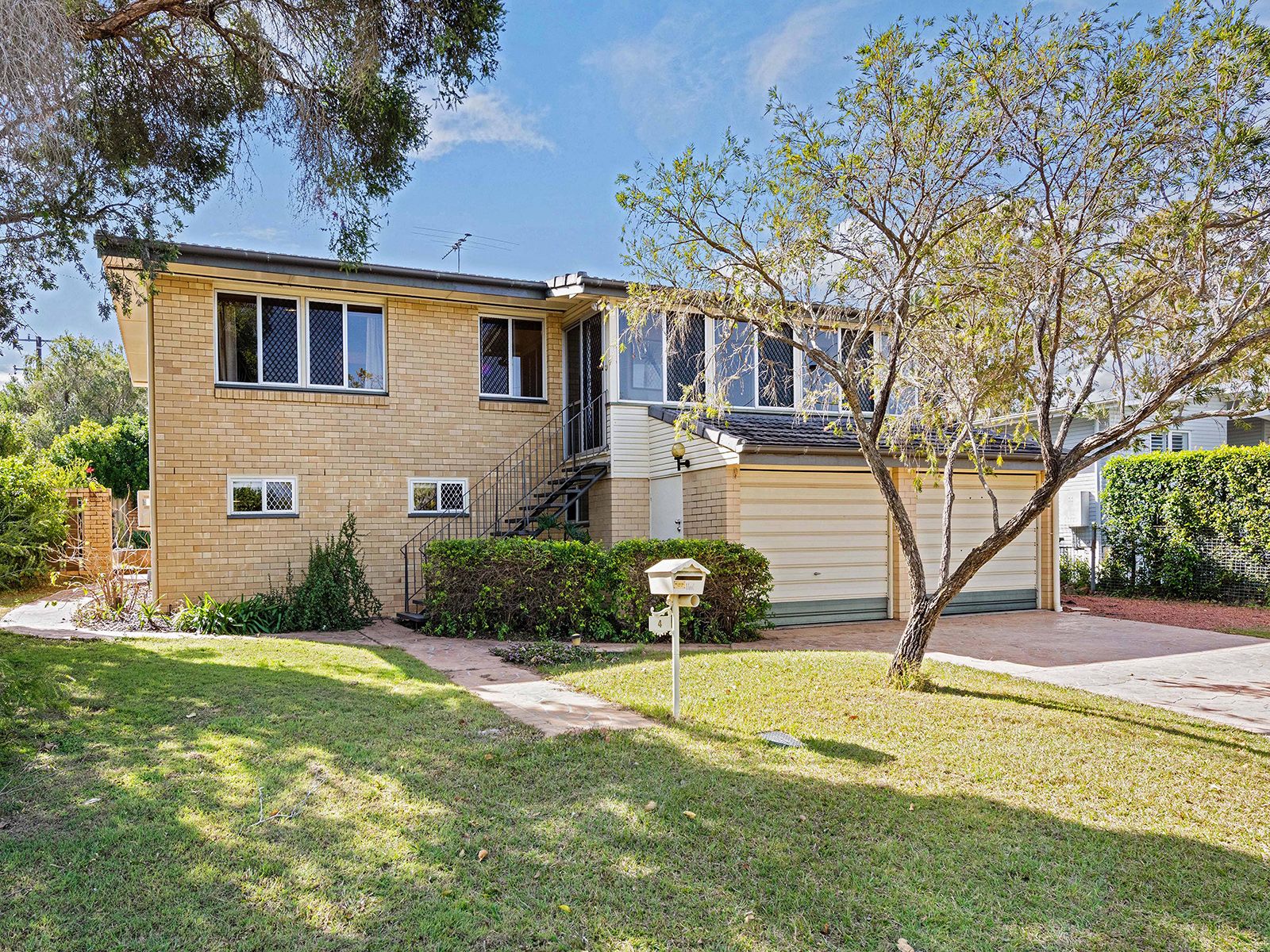 4 Stephenson Street, Oxley, QLD 4075