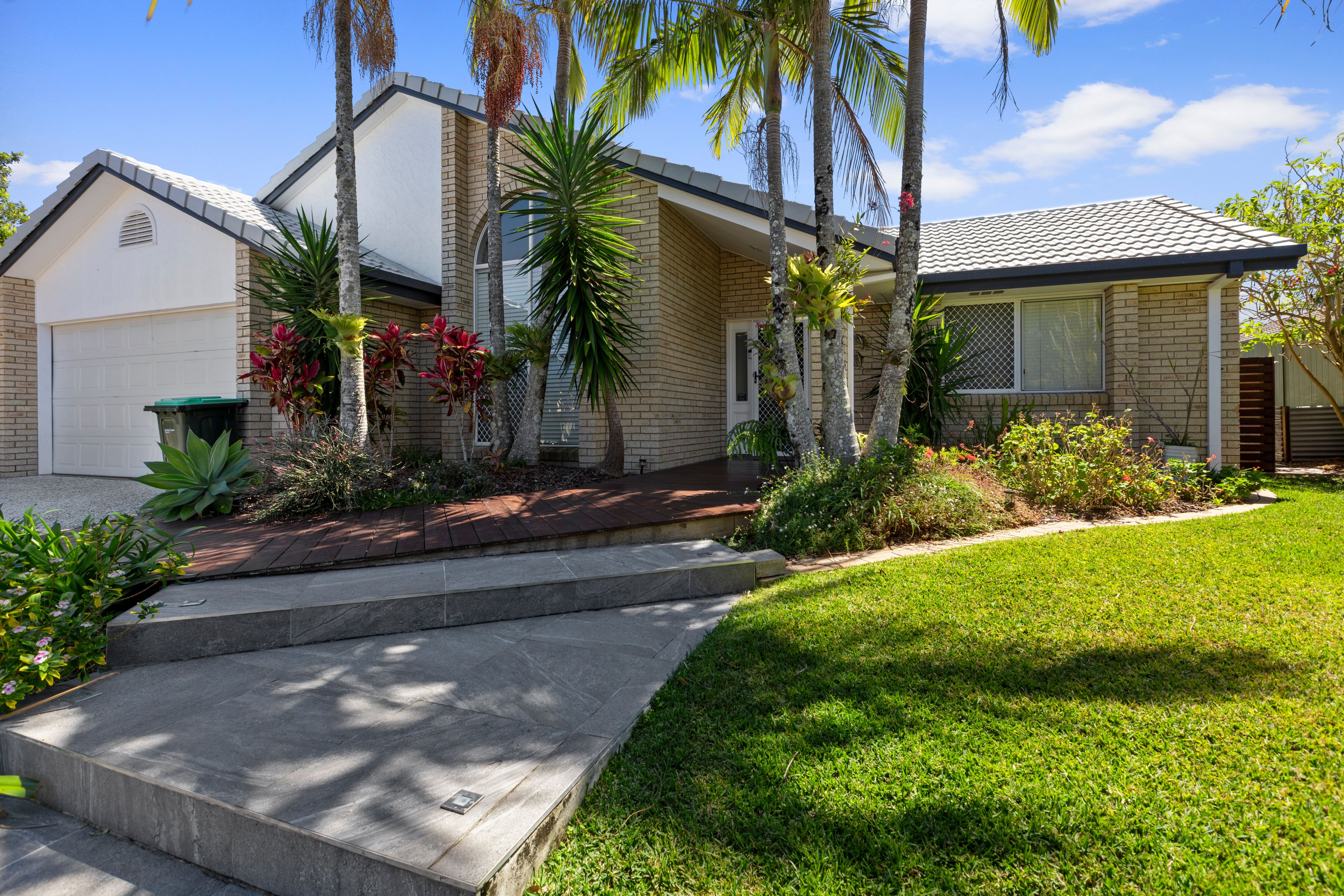8 Greenway Place, Mountain Creek, QLD 4557