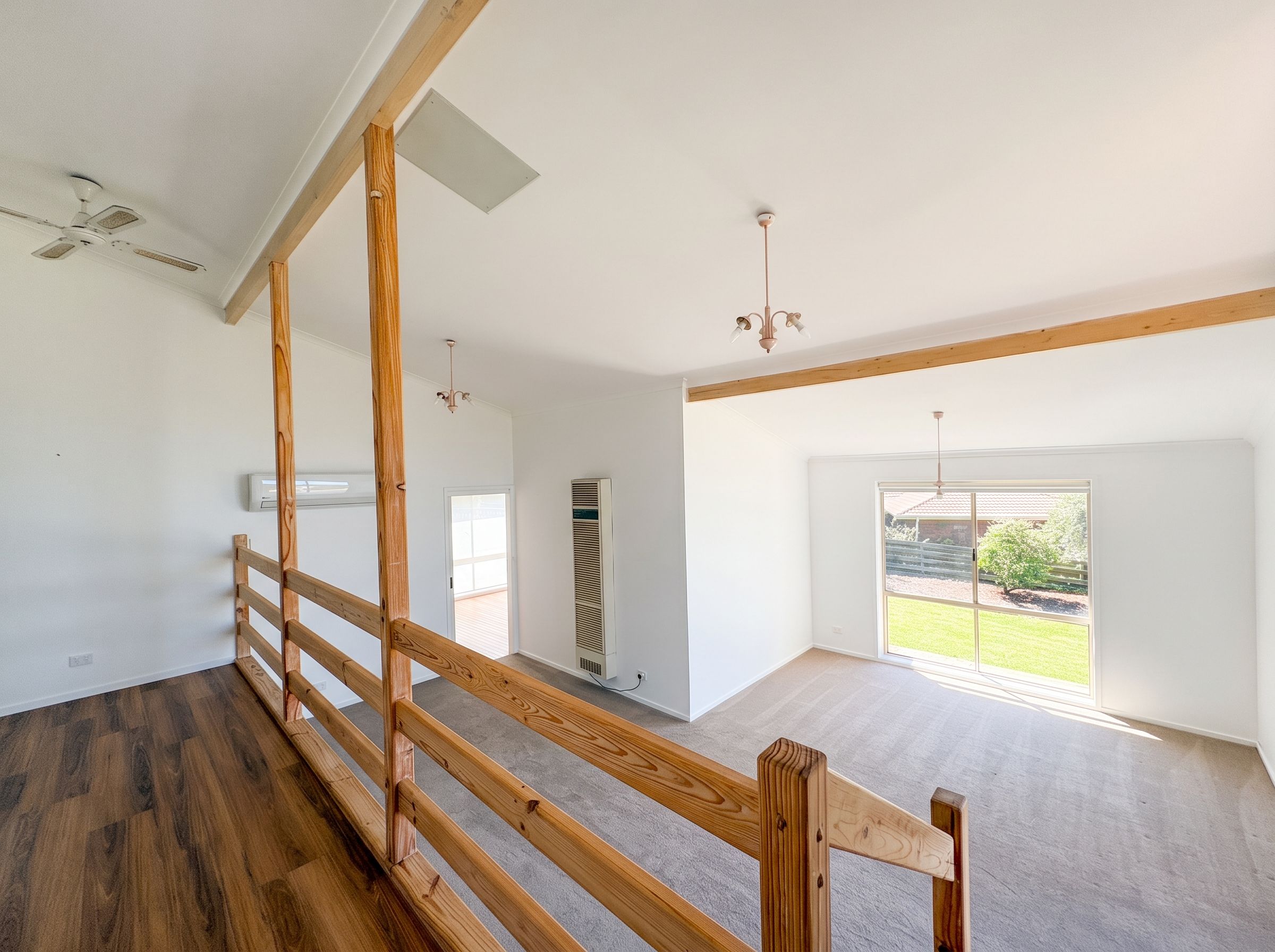 38 Laverock Road — photo 2 of 9