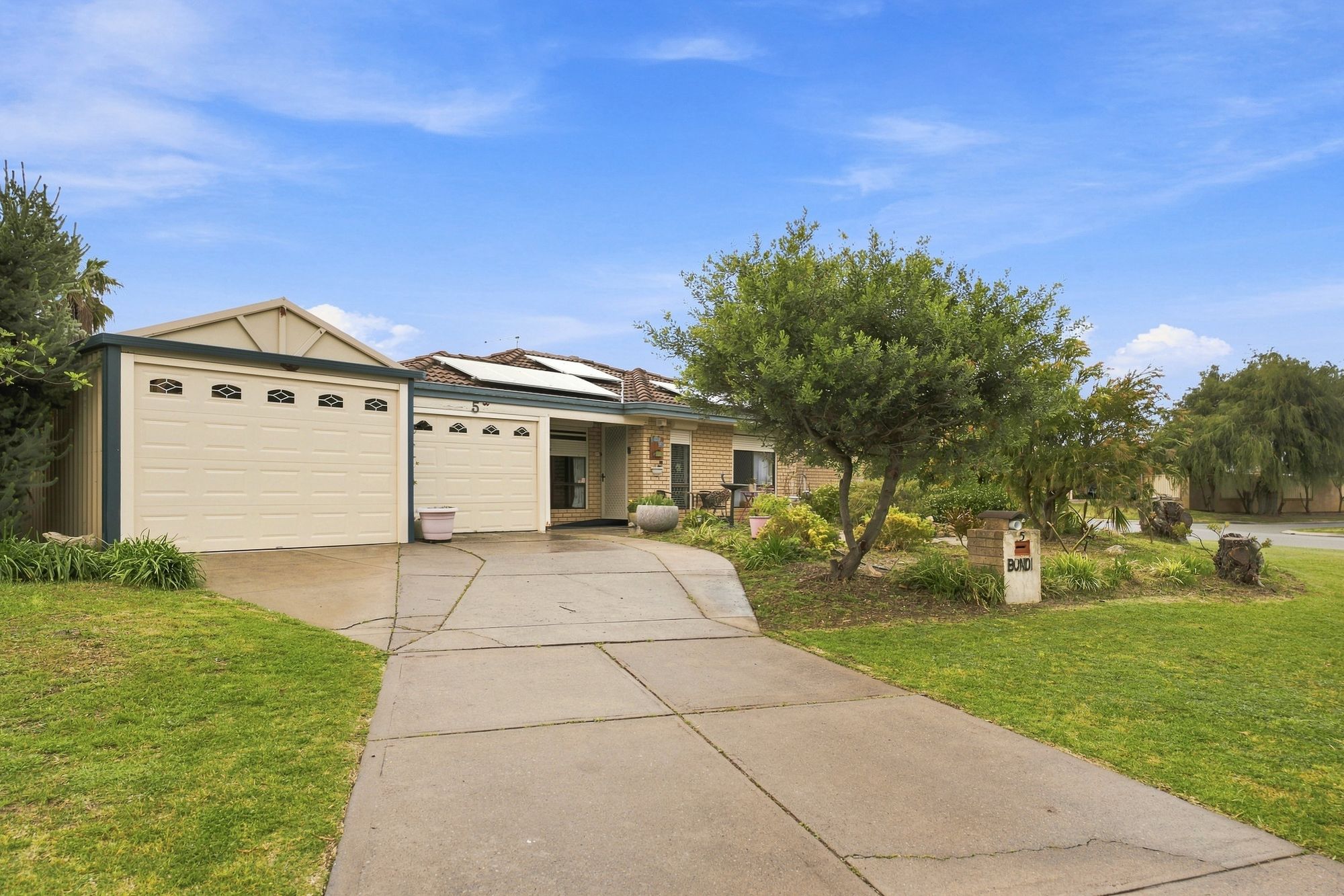 5 Bondi Crescent — photo 3 of 30