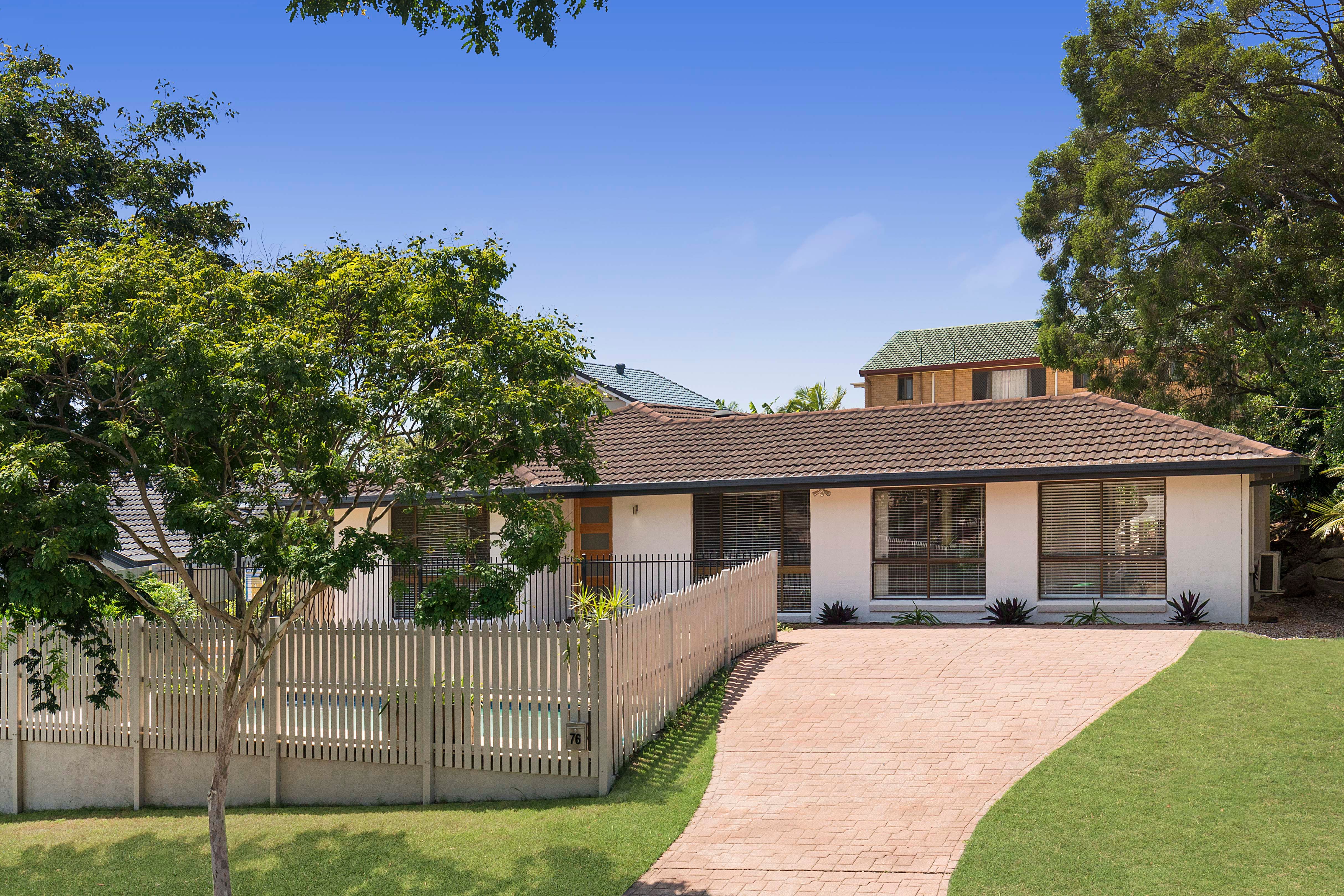 76 Kilmorey Street, Carindale QLD 4152