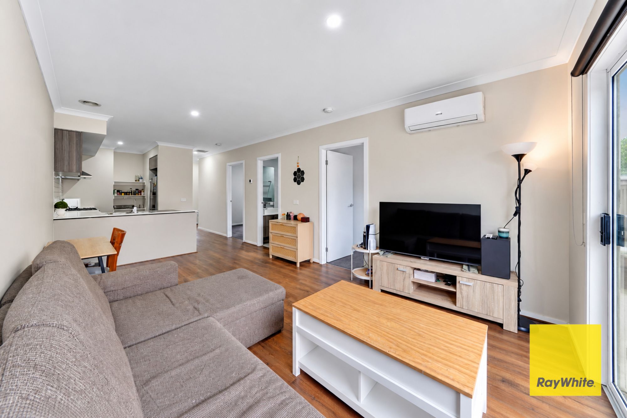 12 Cockerell Street — photo 10 of 16