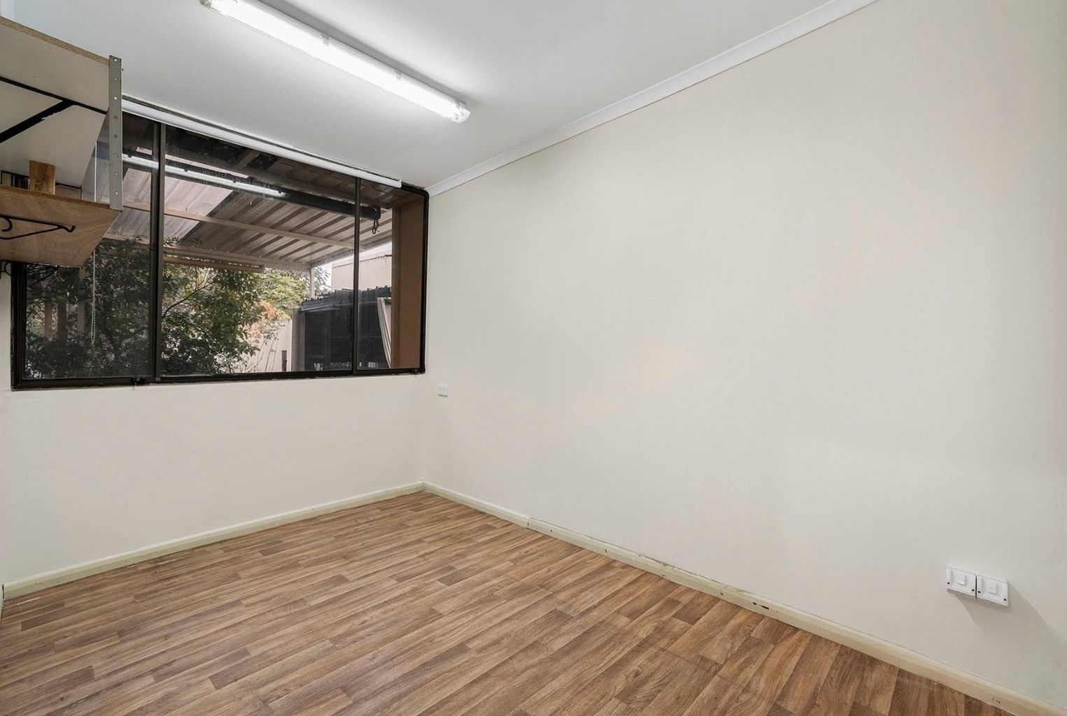 21 Salisbury Highway — photo 9 of 12