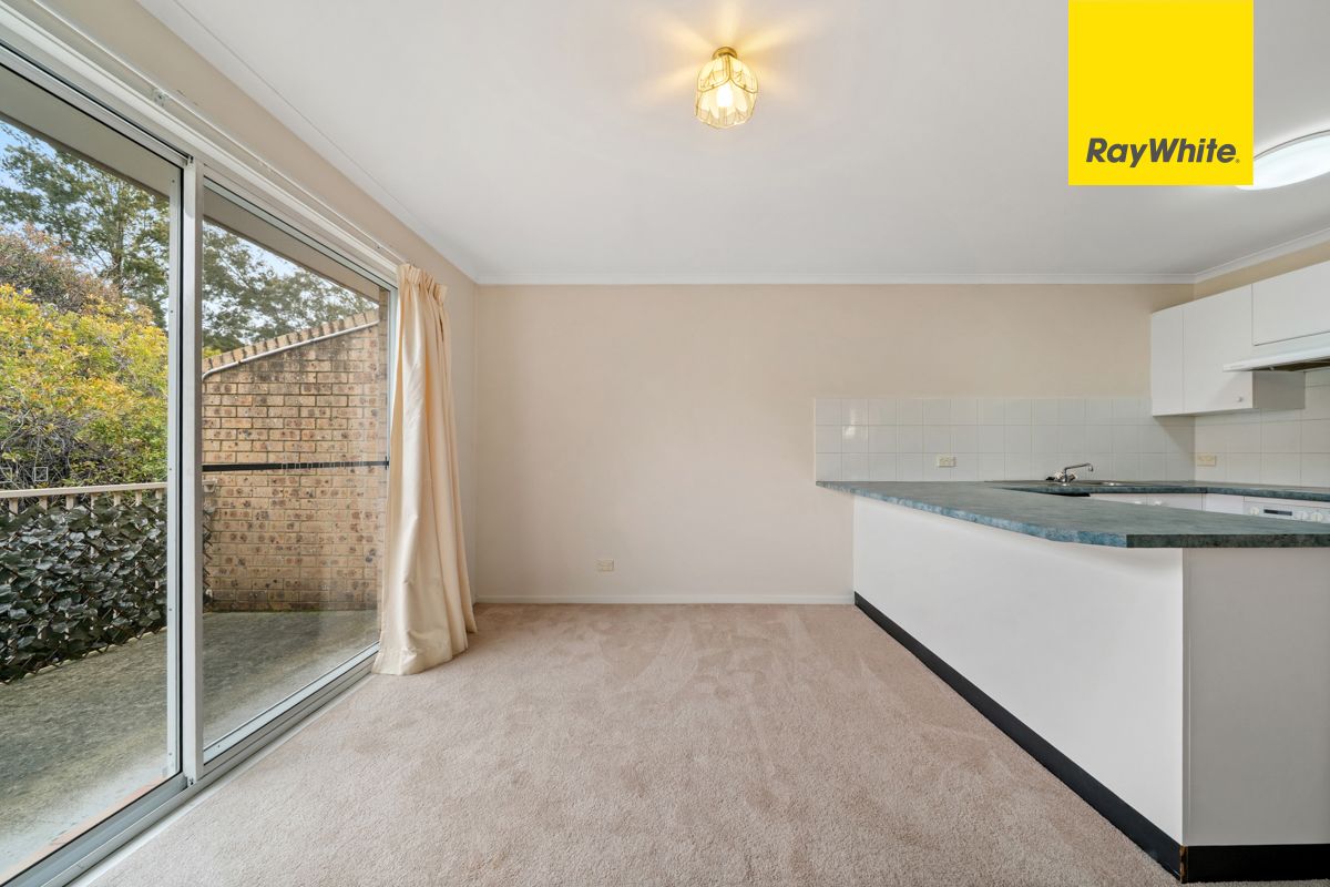 74/15 John Cleland Crescent — photo 8 of 18