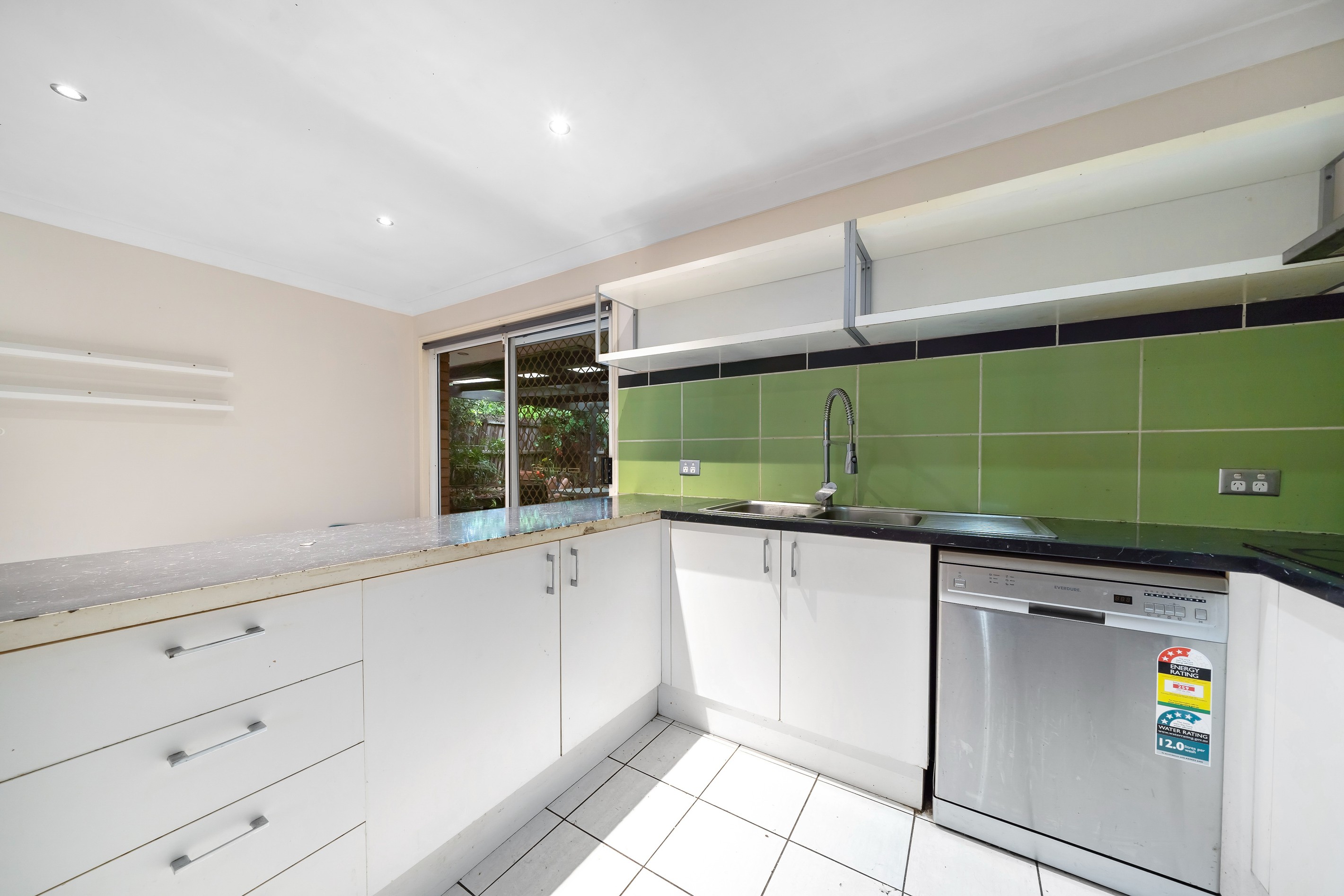 6 Paroo Place, Hillcrest, QLD 4118