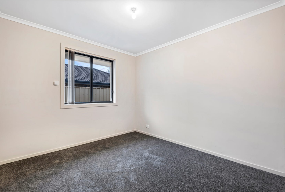 16 William Drive — photo 10 of 17