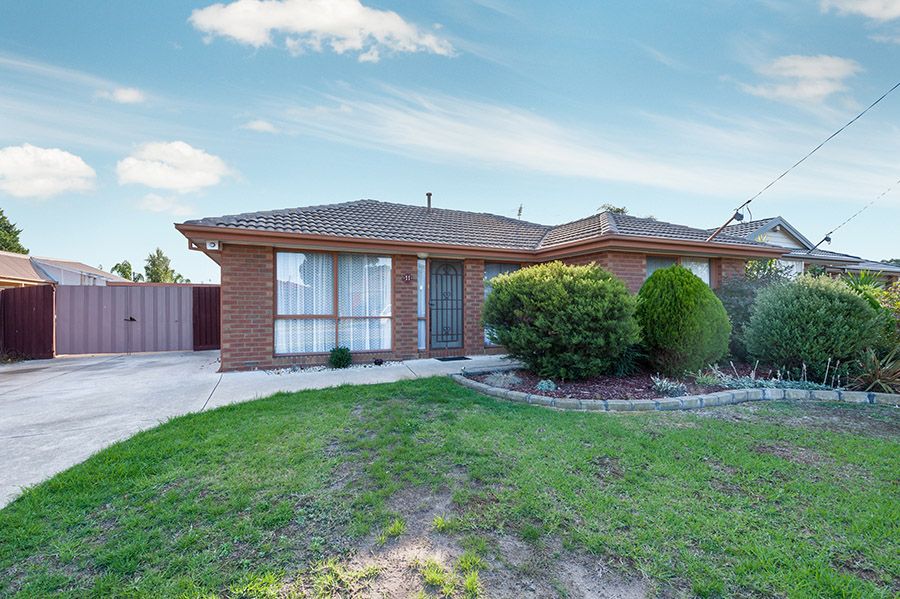 11 Silverton Court — photo from Ray White Craigieburn