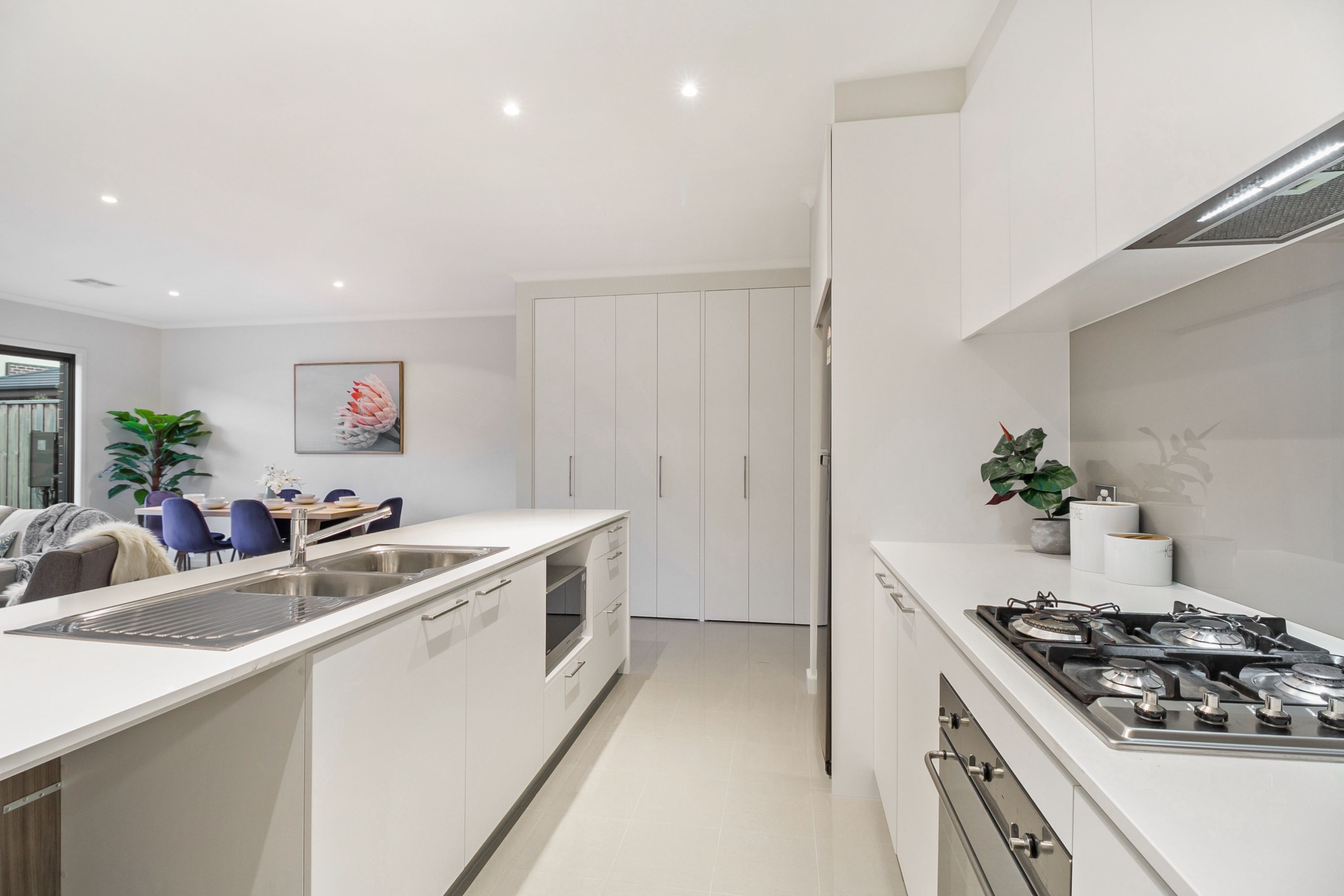 6 Cascades Way, Wantirna South, VIC 3152