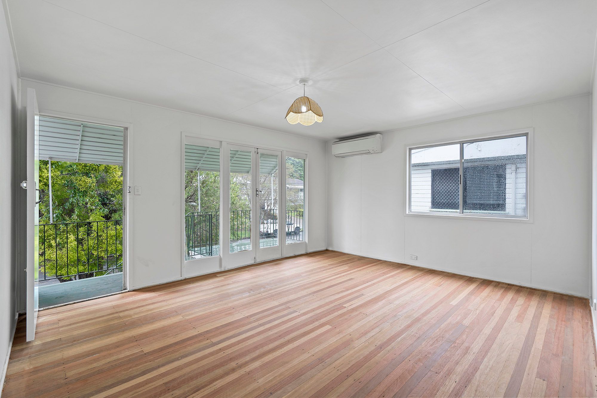 48 Pareena Crescent, Mansfield, QLD 4122