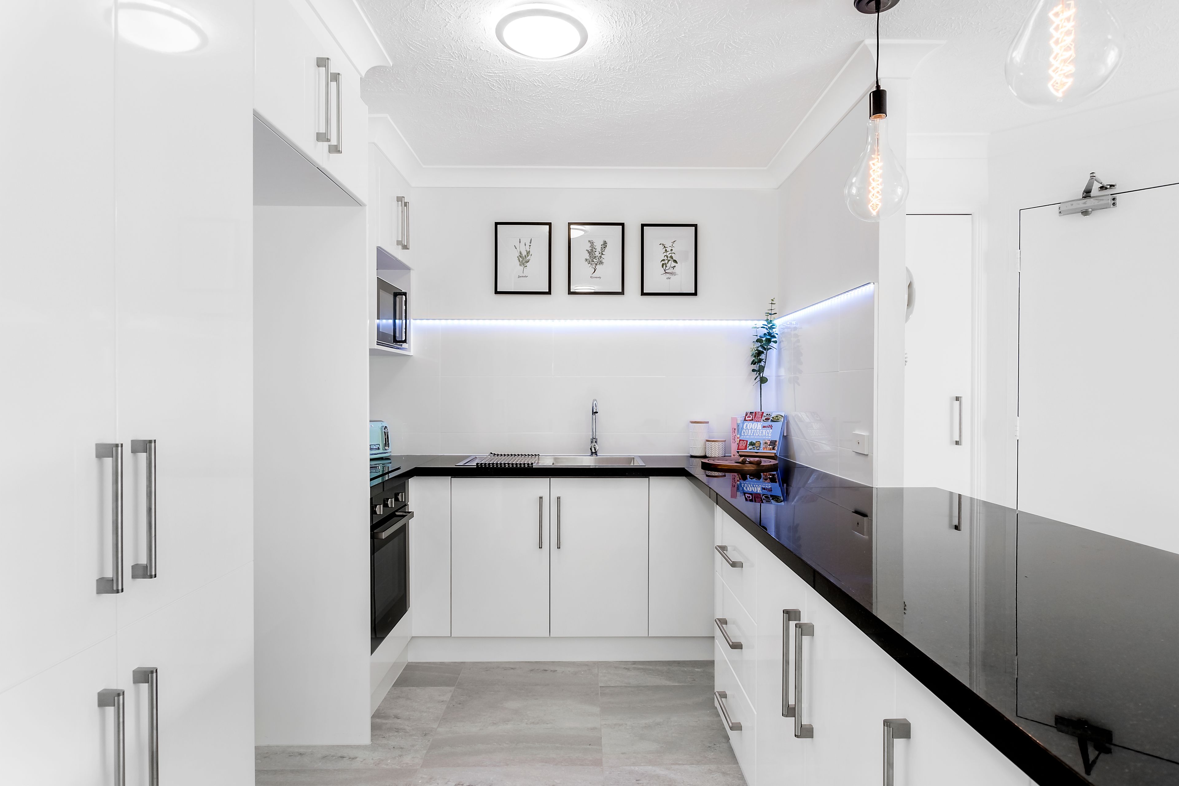 8/42 Beach Parade, Surfers Paradise, QLD 4217