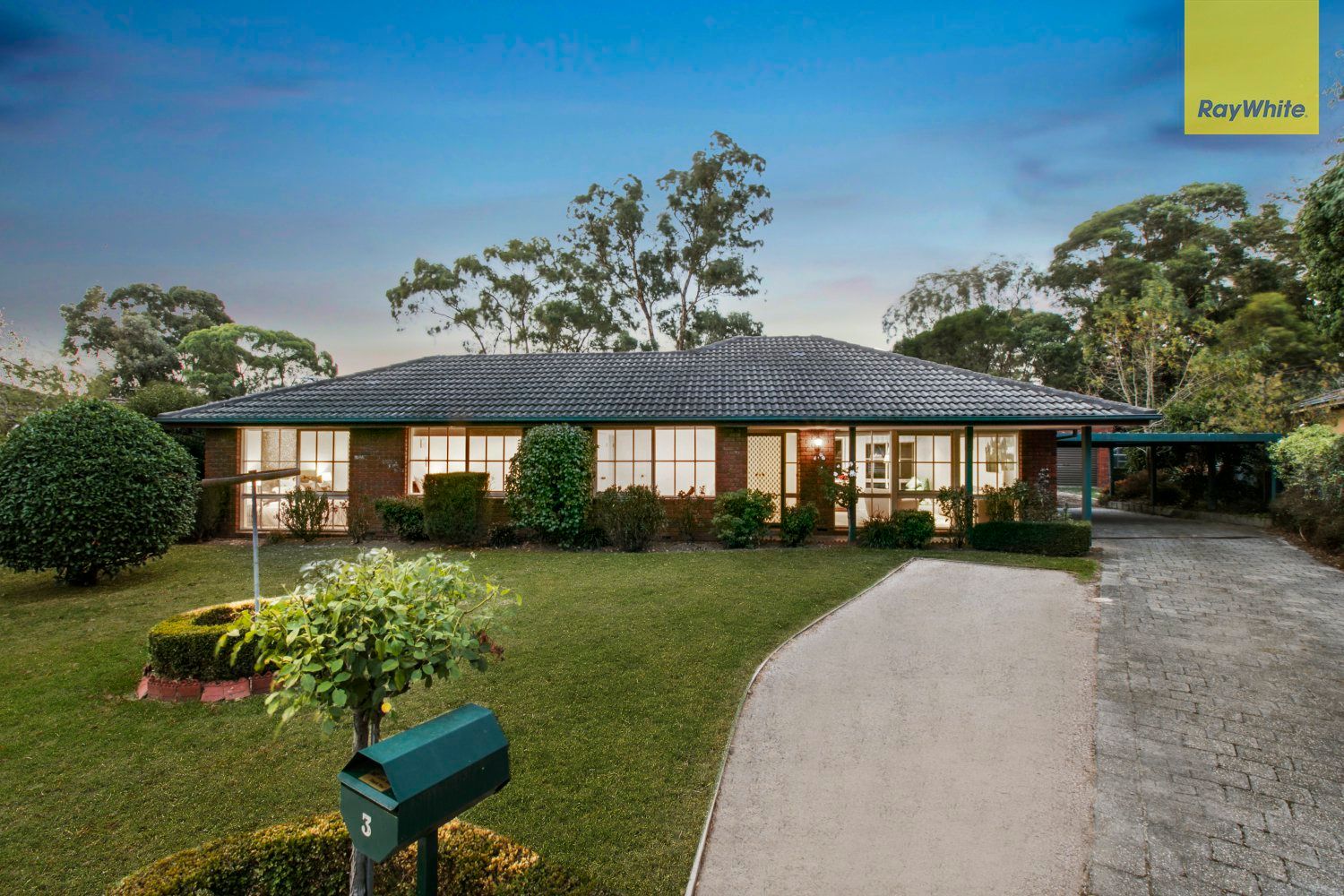 3 Derwent Court, Berwick VIC 3806