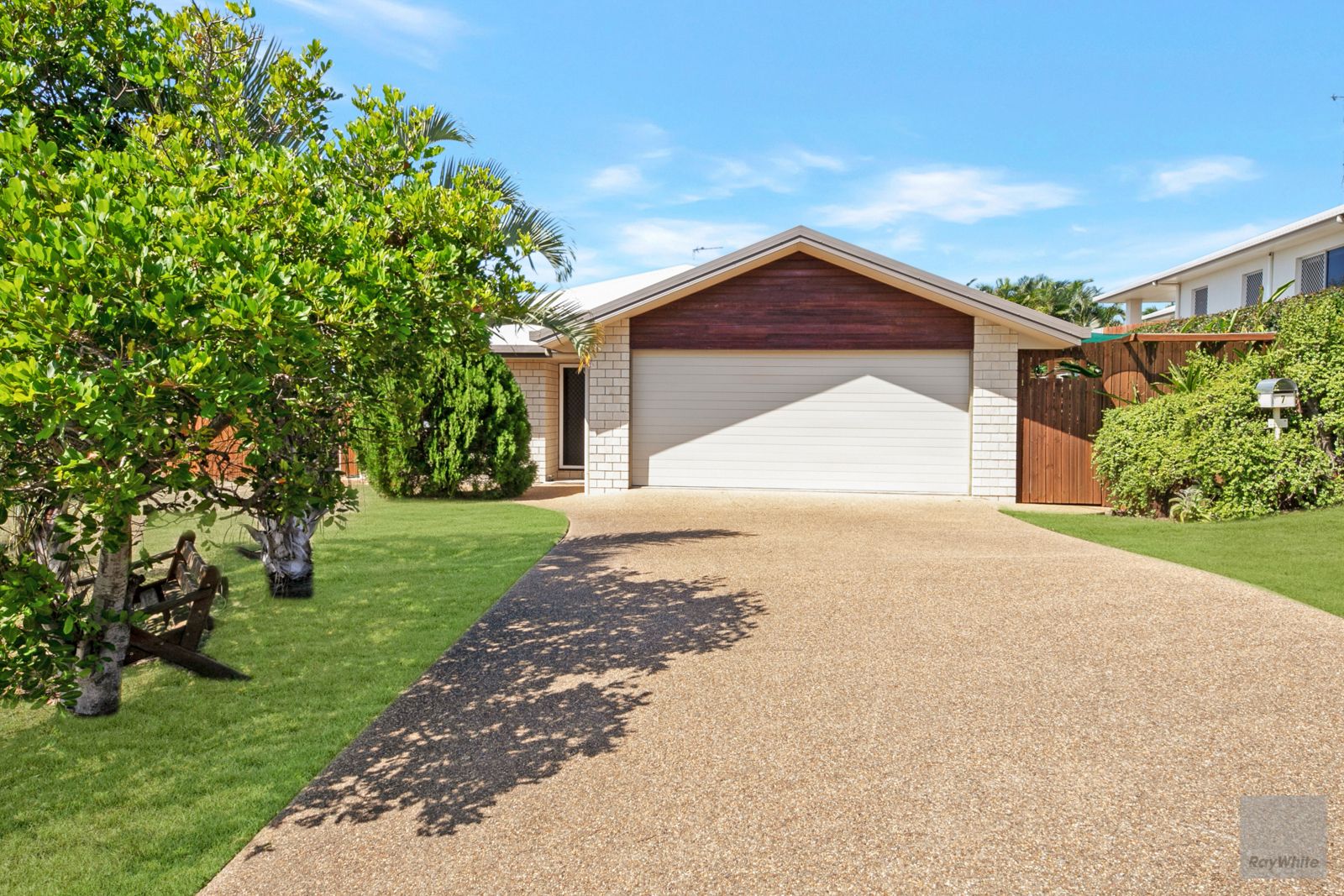 7 Barrington Court, Pacific Heights, QLD 4703