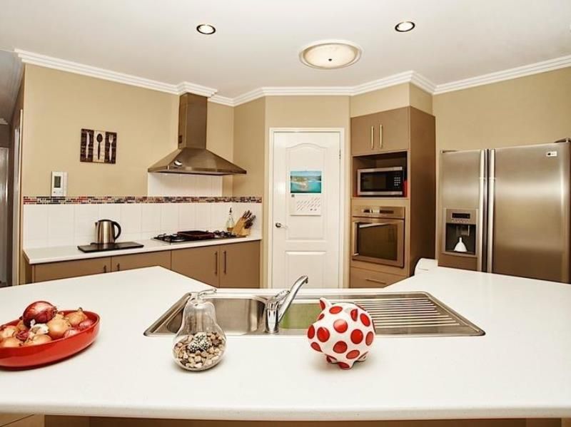 27 Treeline Circuit, Upper Coomera, QLD 4209
