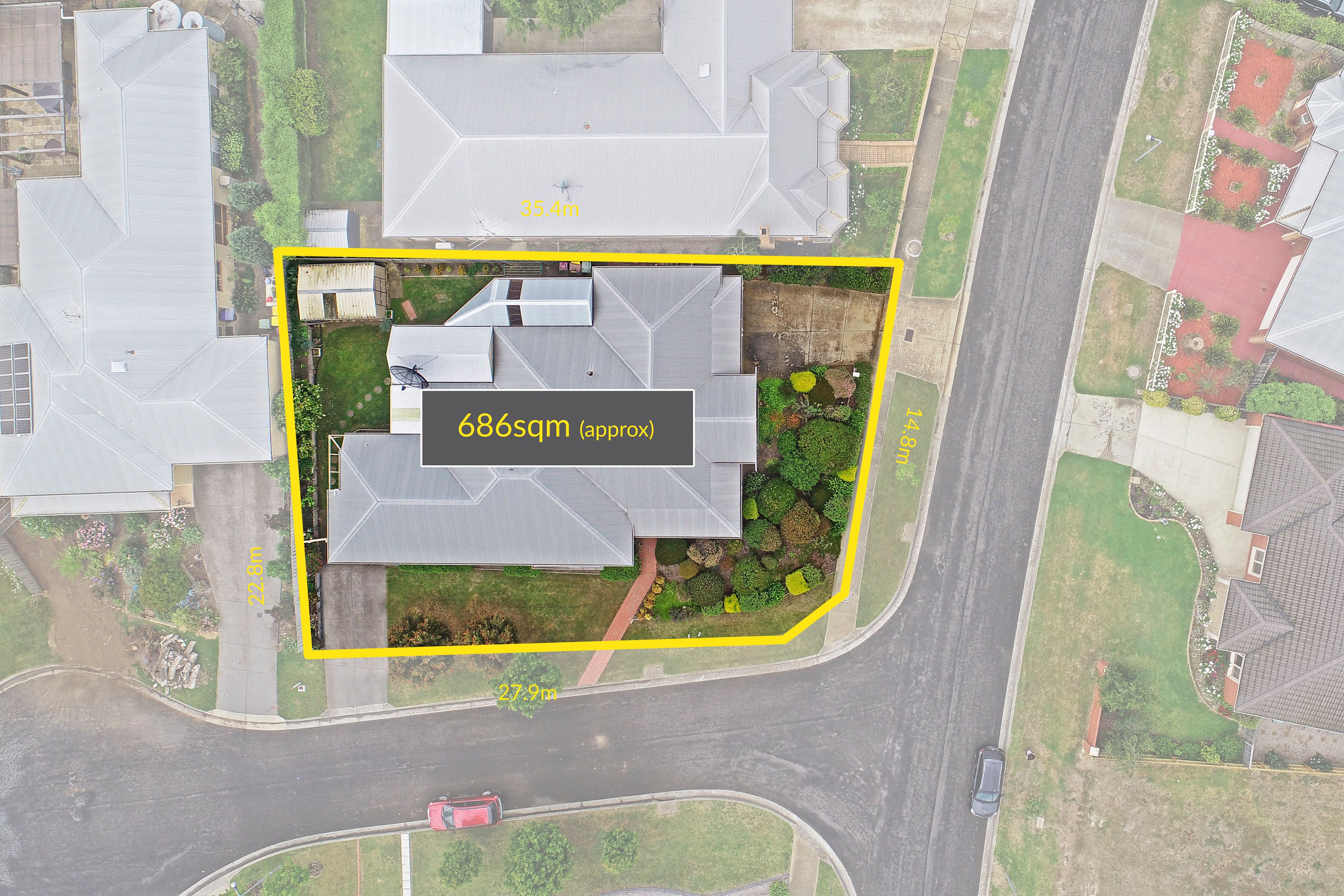 8 Molesworth Drive, Highton, VIC 3216
