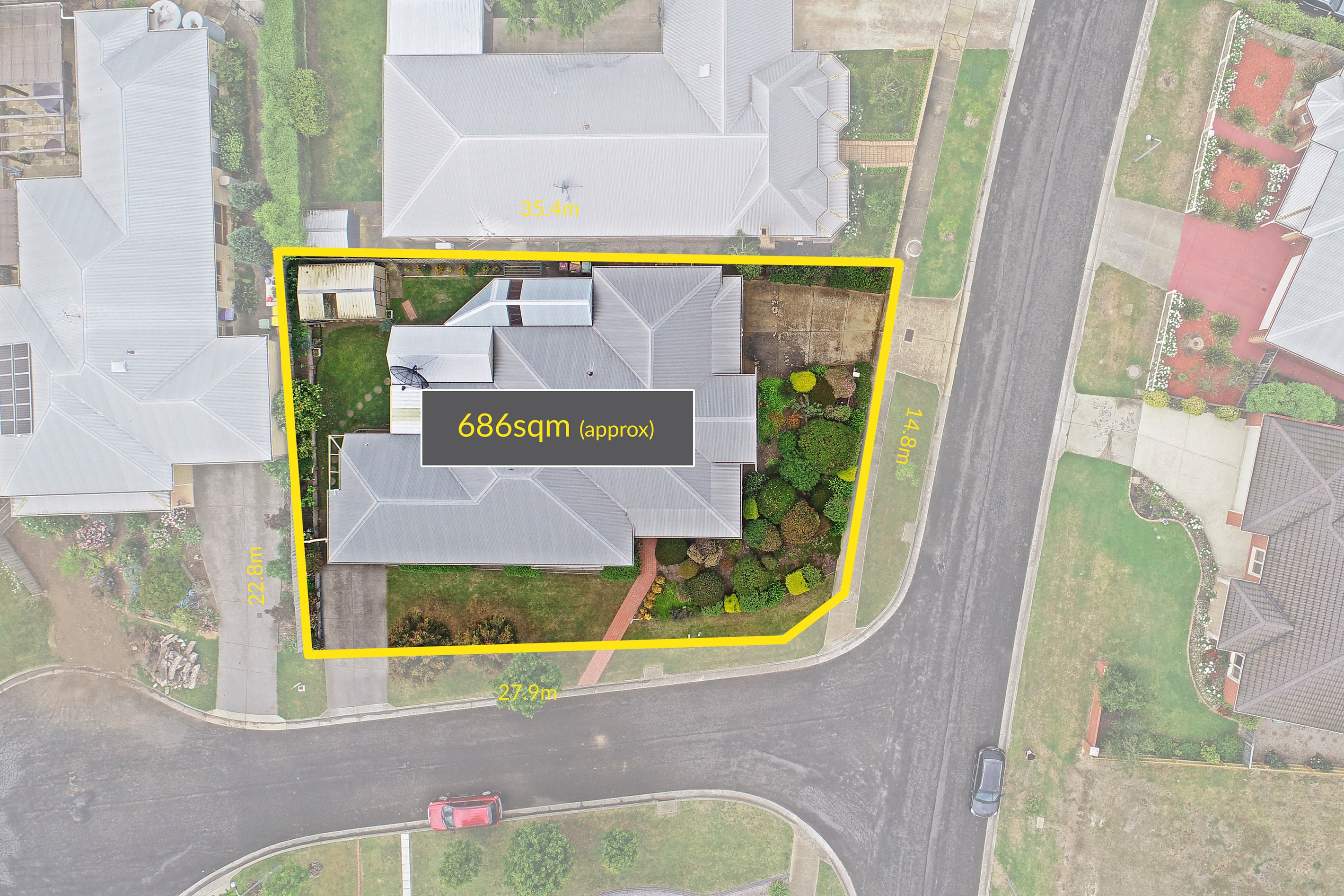 8 Molesworth Drive, Highton, VIC 3216