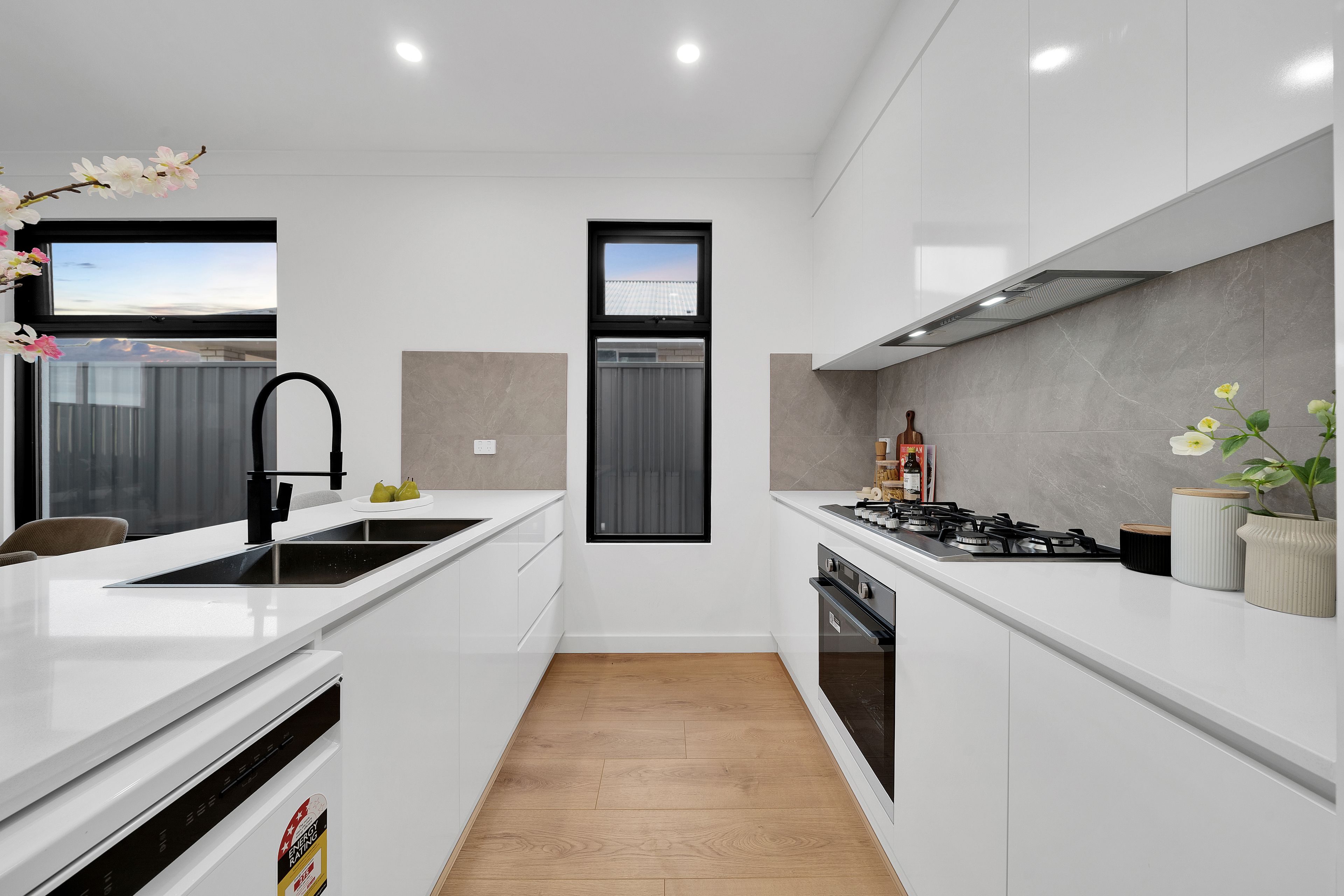 18 Amelie Avenue — photo 3 of 28