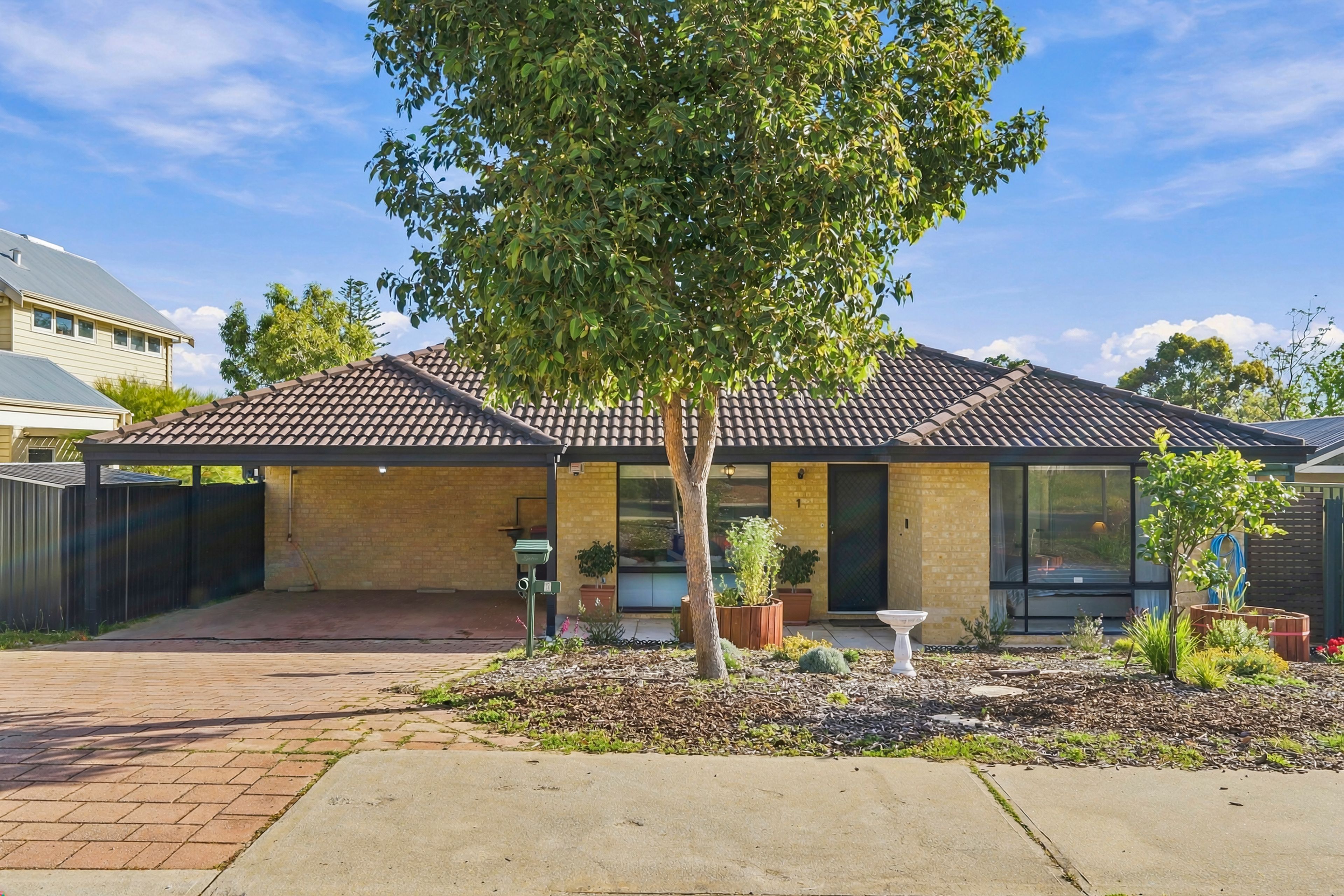 1 Burlington Street — photo from Ray White ELG