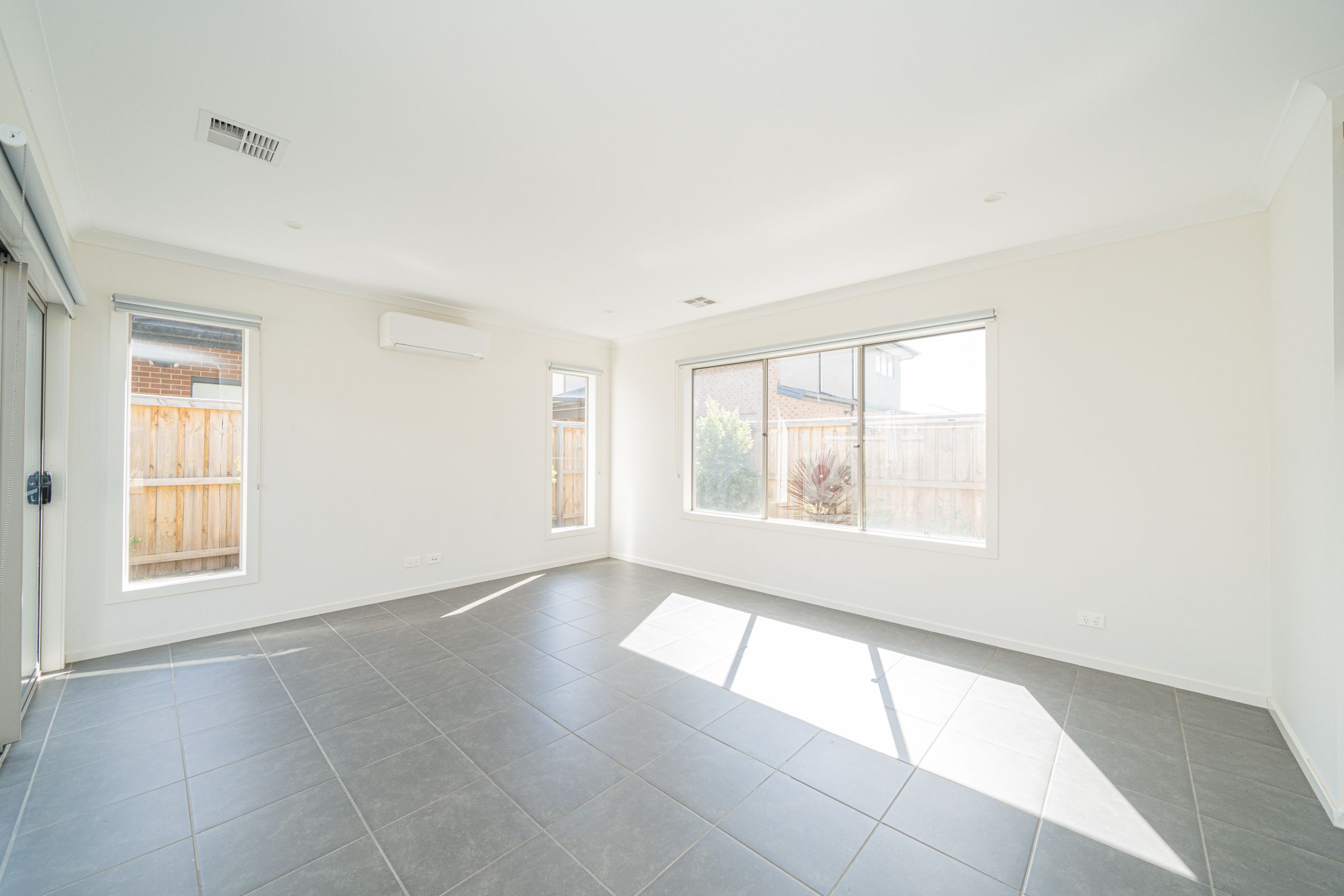 15 Favero Street — photo 4 of 11