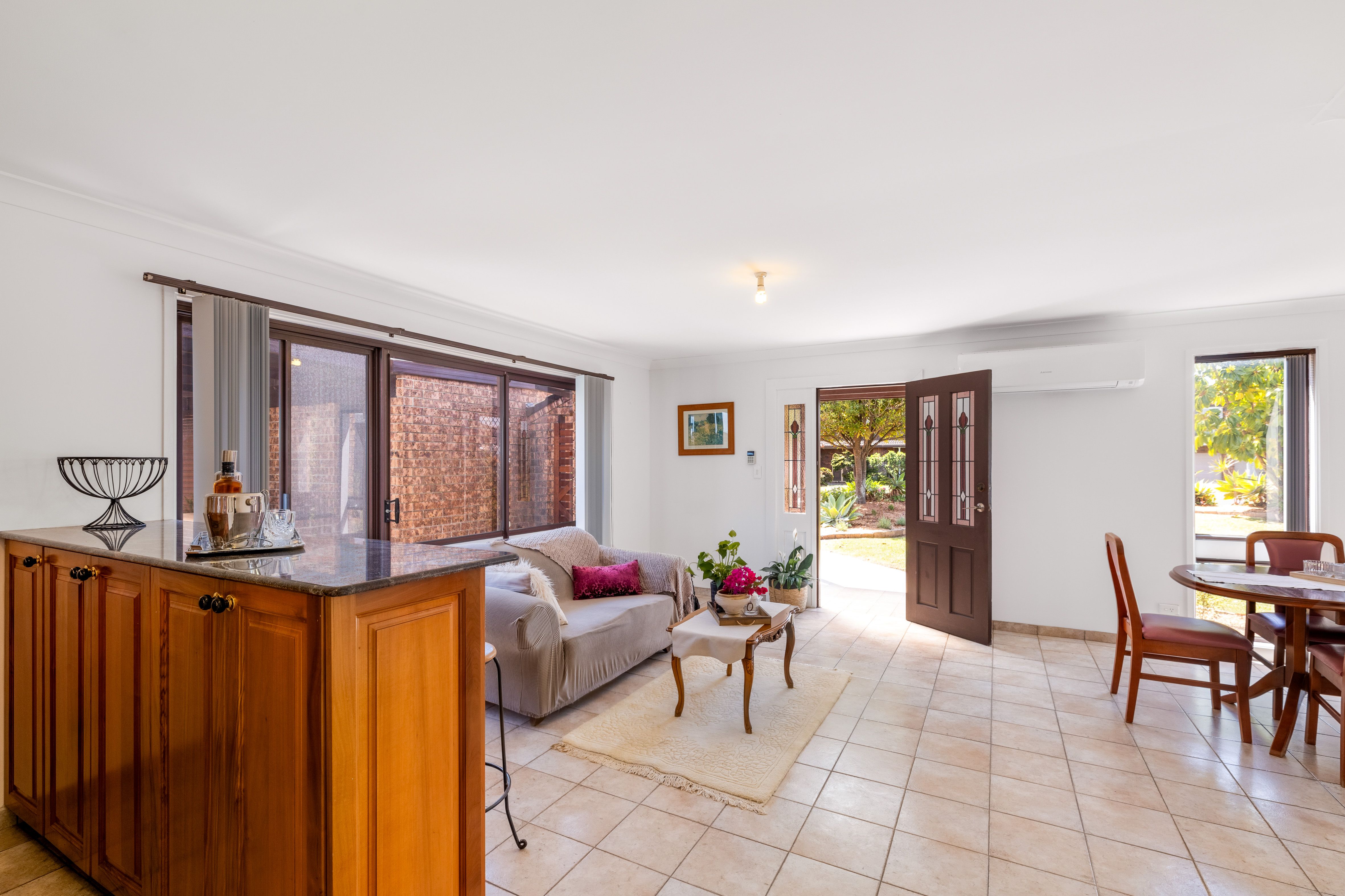 21 Blaxland Drive, Illawong, NSW 2234