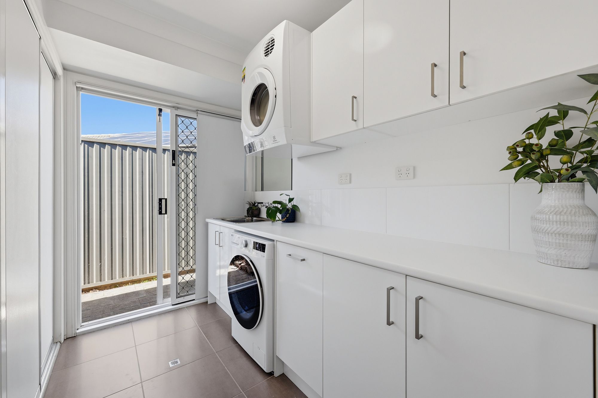 27 Ron Penhaligon Way — photo 18 of 26