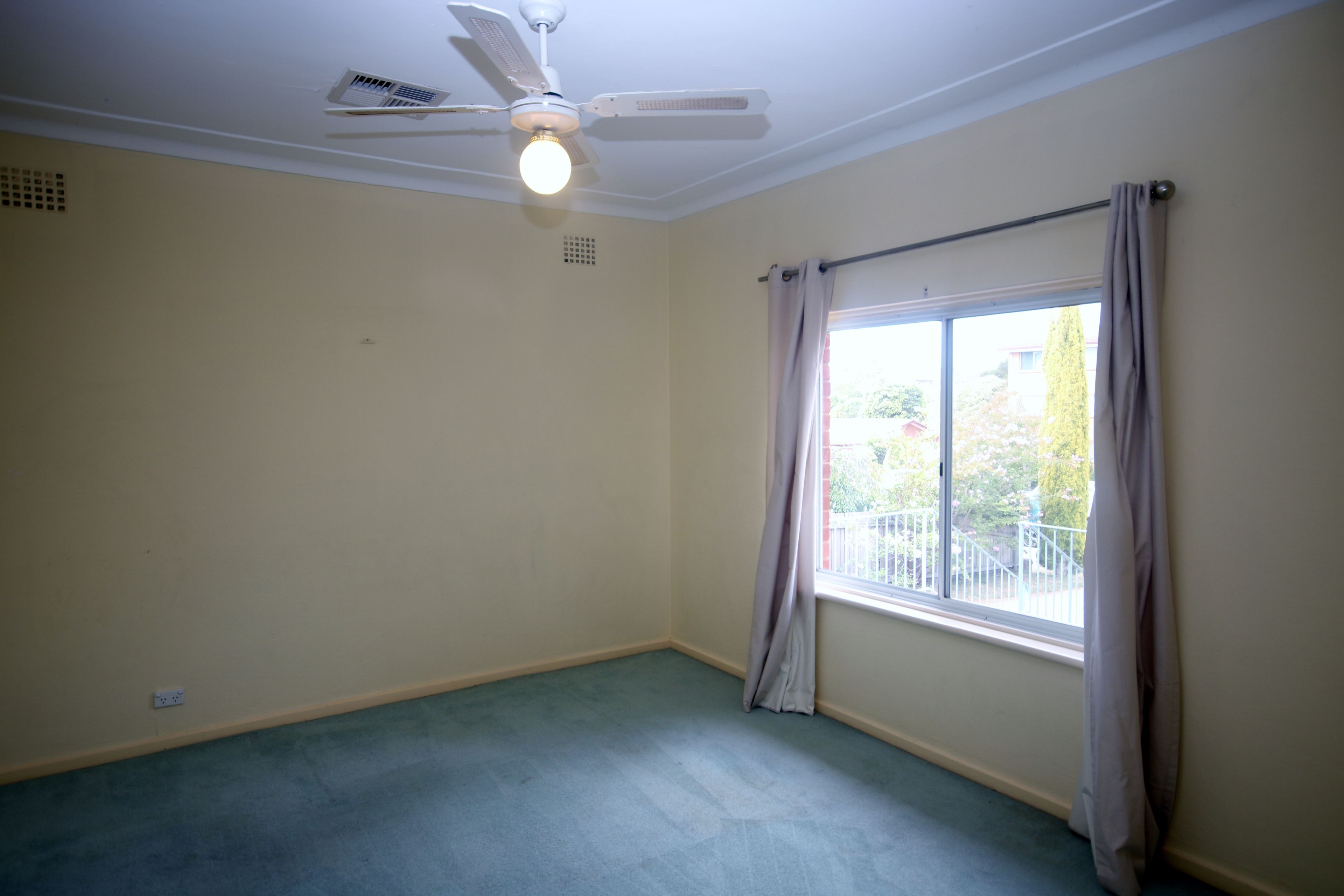 21 McKeahnie Street, Queanbeyan, NSW 2620