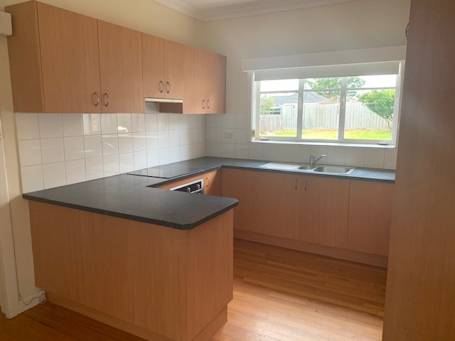 24 Devon Grove, Oakleigh East, VIC 3166
