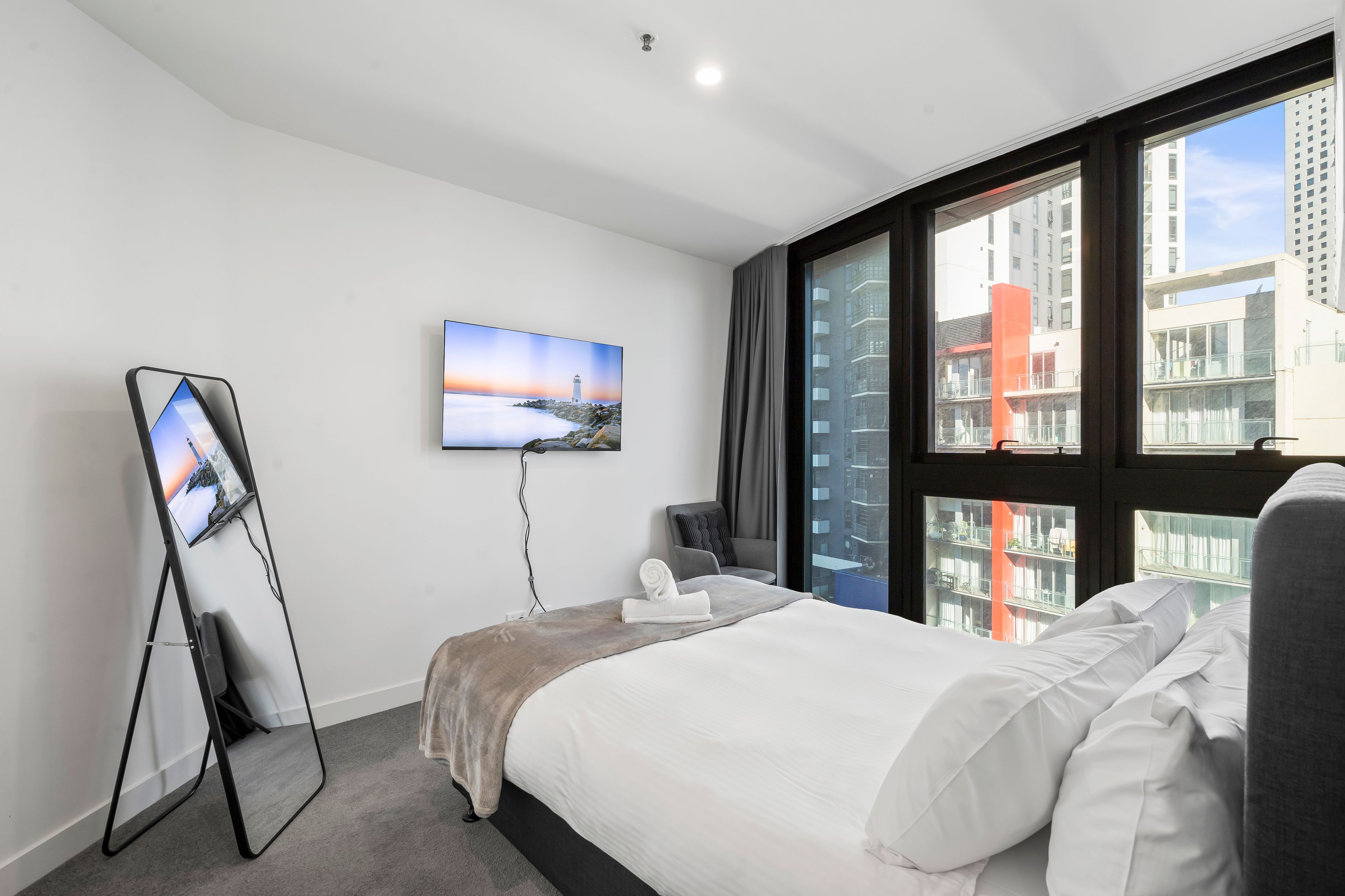 1802/105 Clarendon Street, Southbank, VIC 3006