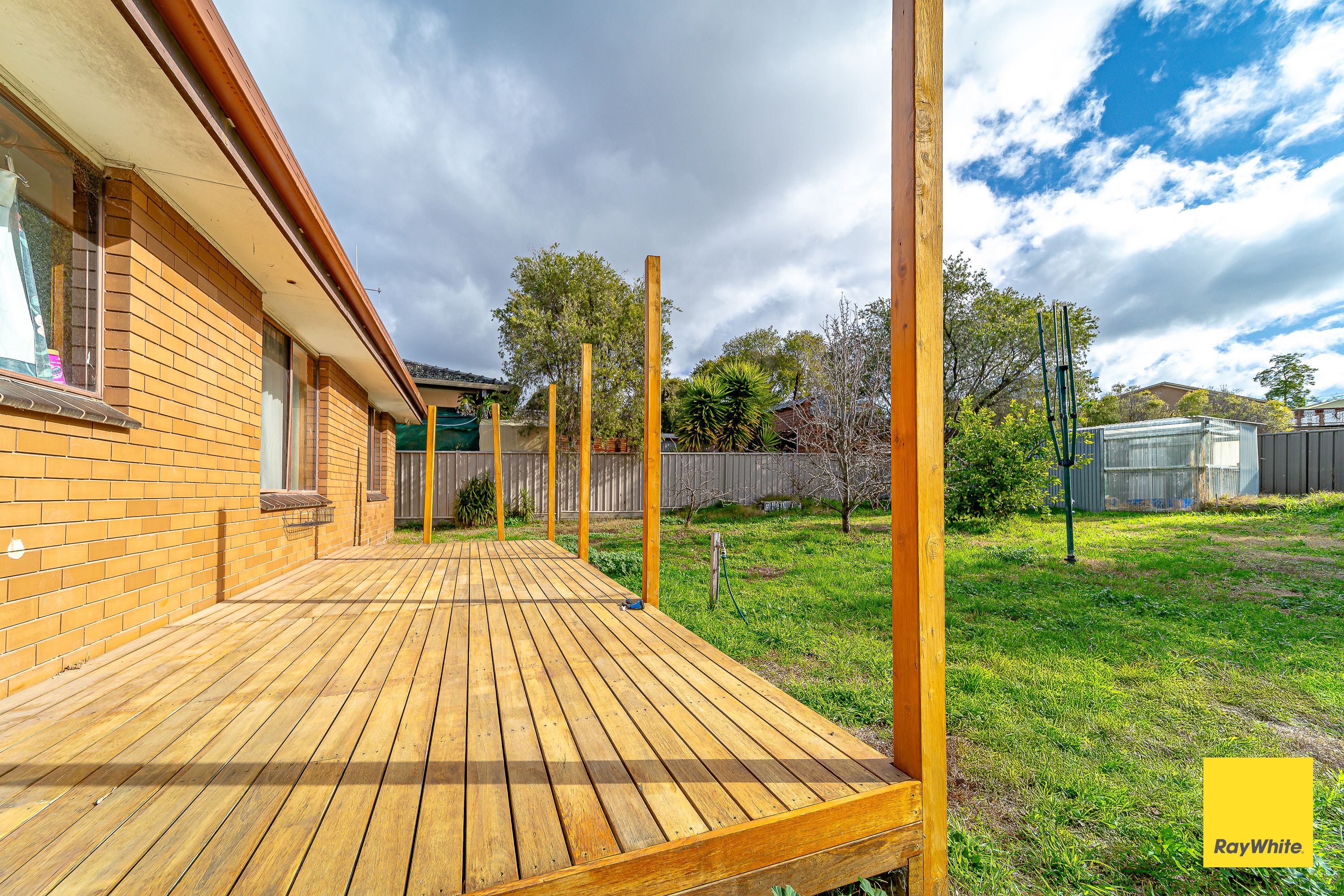 176 Aspinall Street — photo 9 of 11