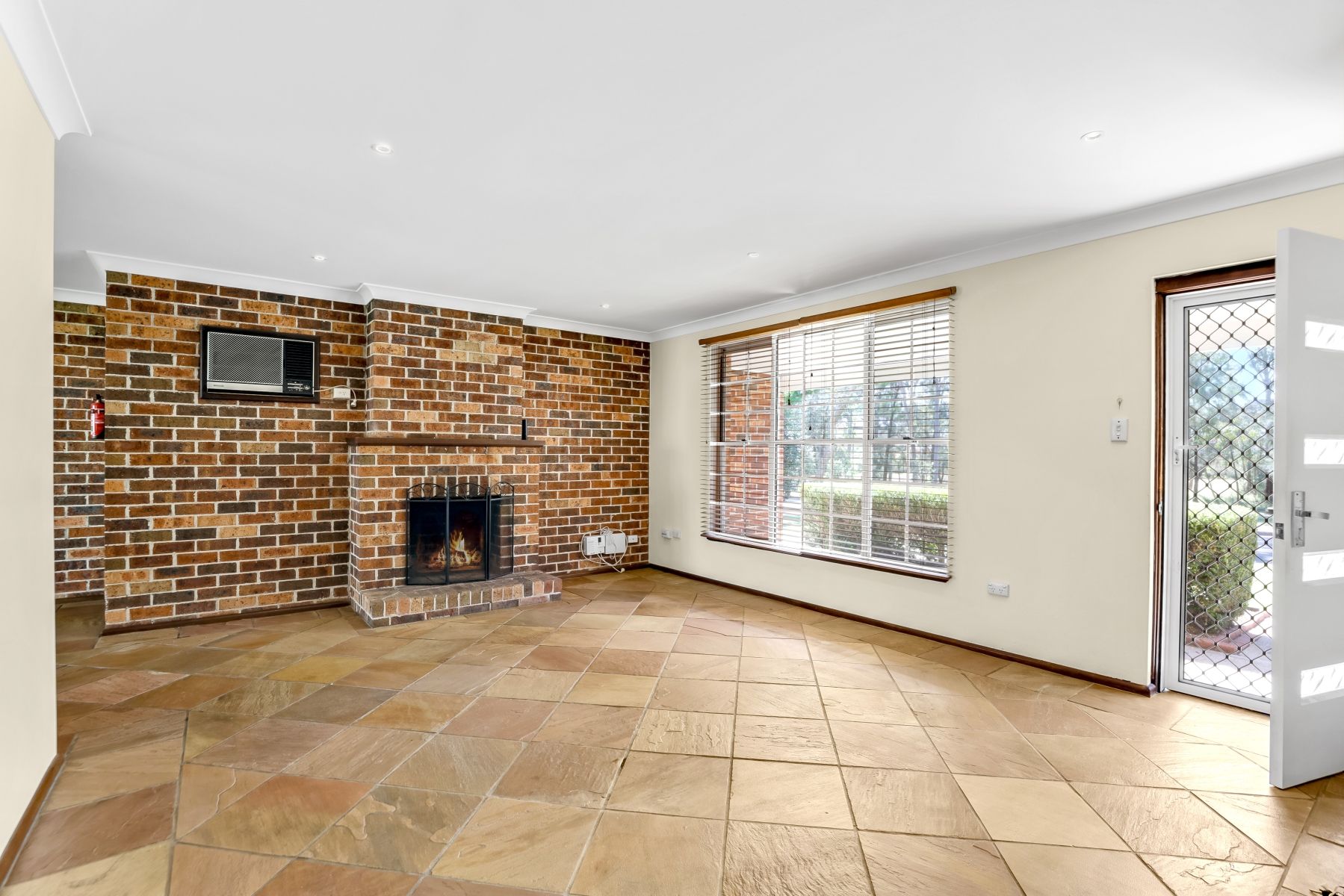 16 Tornado Crescent, Cranebrook, NSW 2749